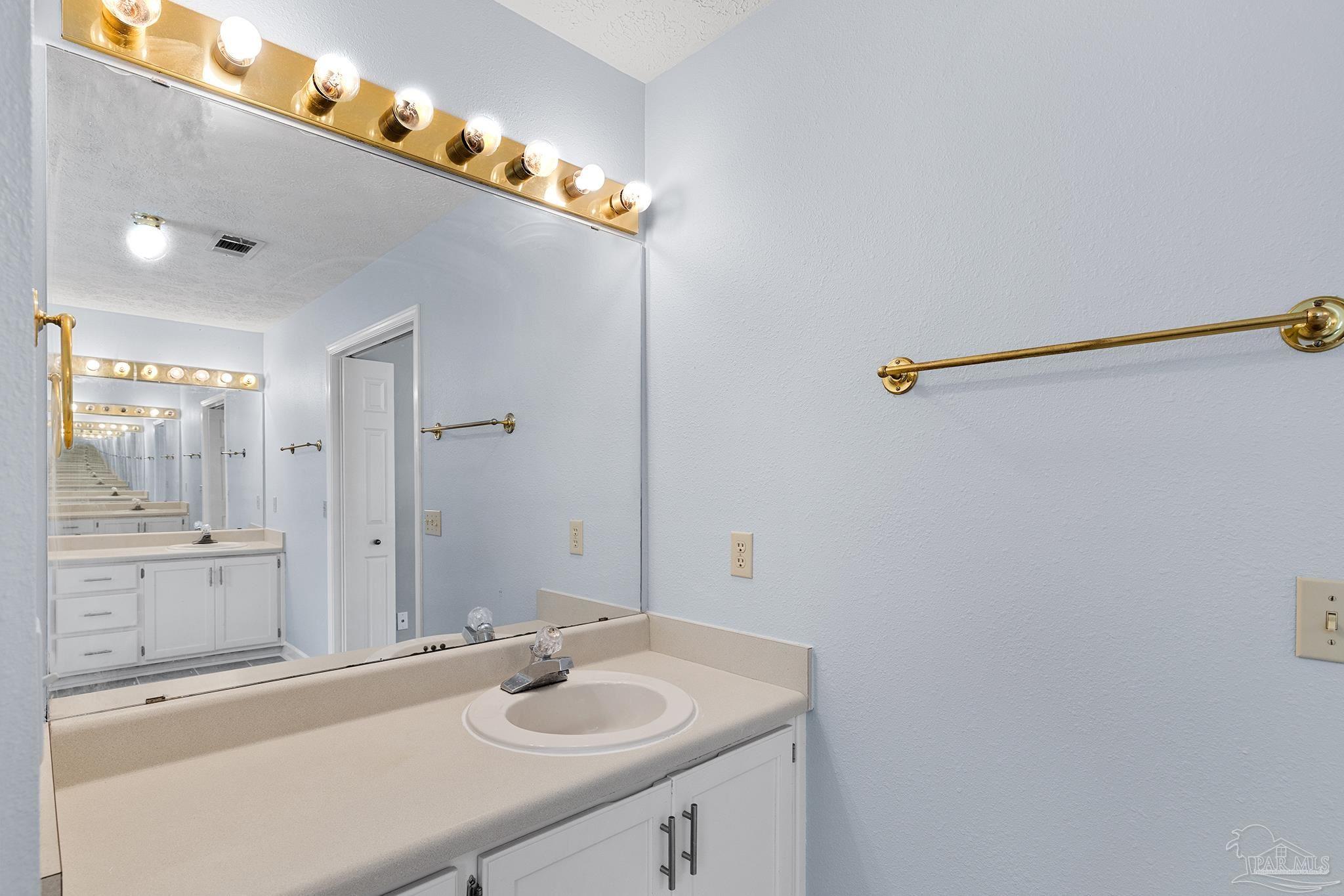 9800 Sourwood Court Pensacola FL 32514