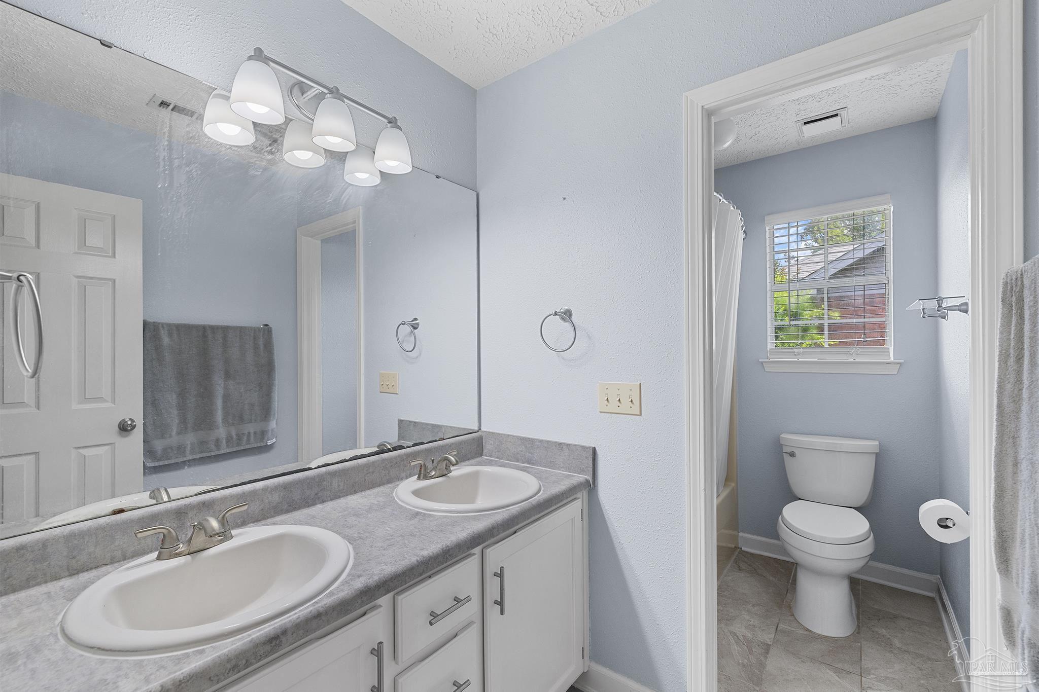 9800 Sourwood Court Pensacola FL 32514