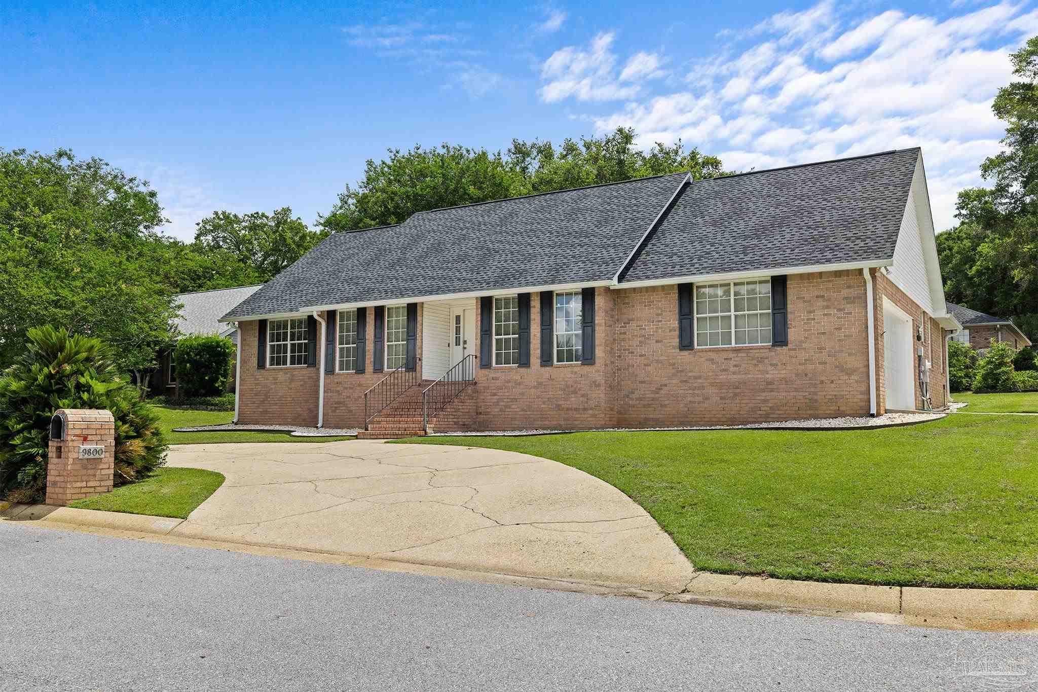 9800 Sourwood Court Pensacola FL 32514