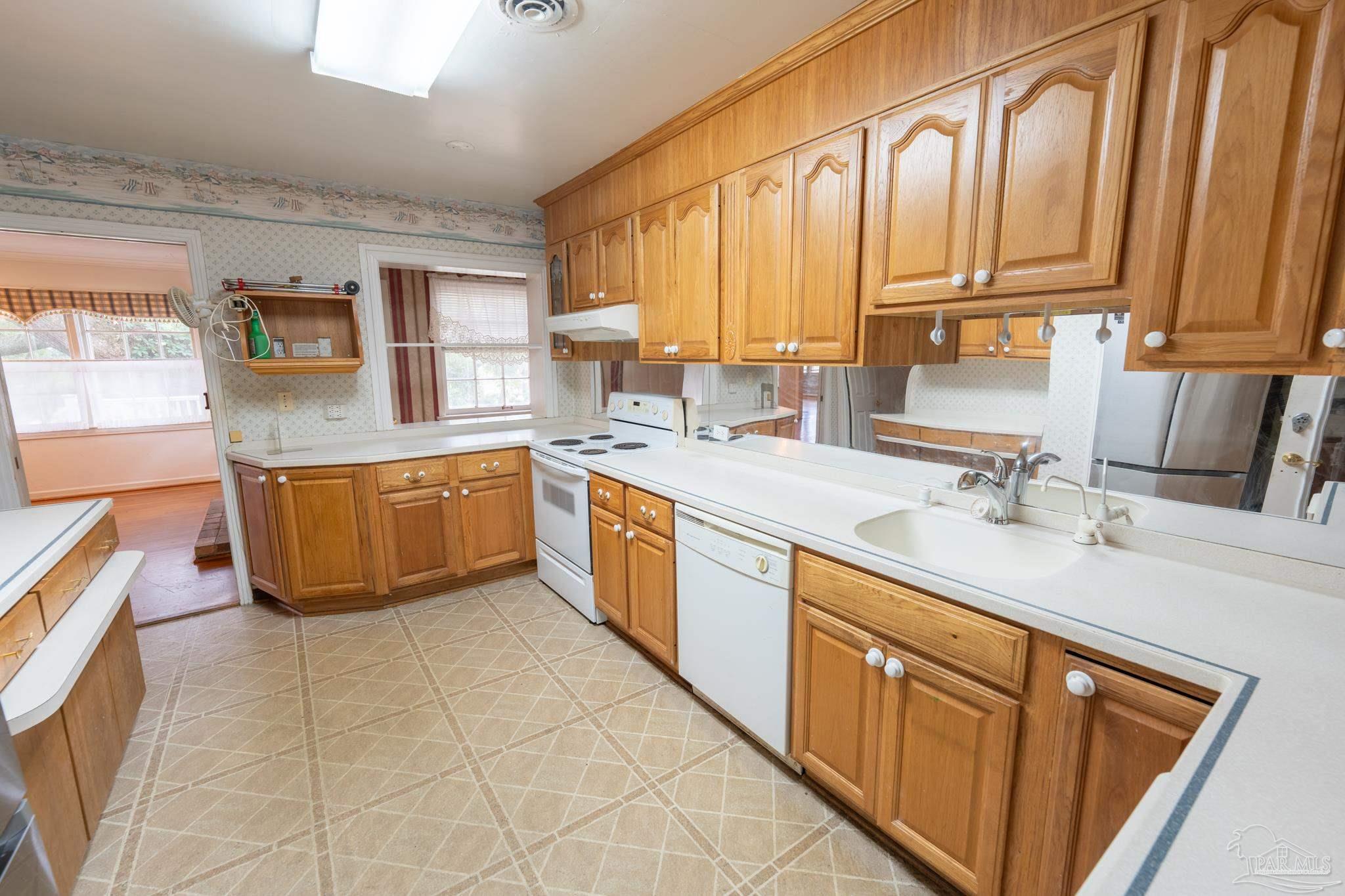 2570 Bayou Boulevard Pensacola FL 32503