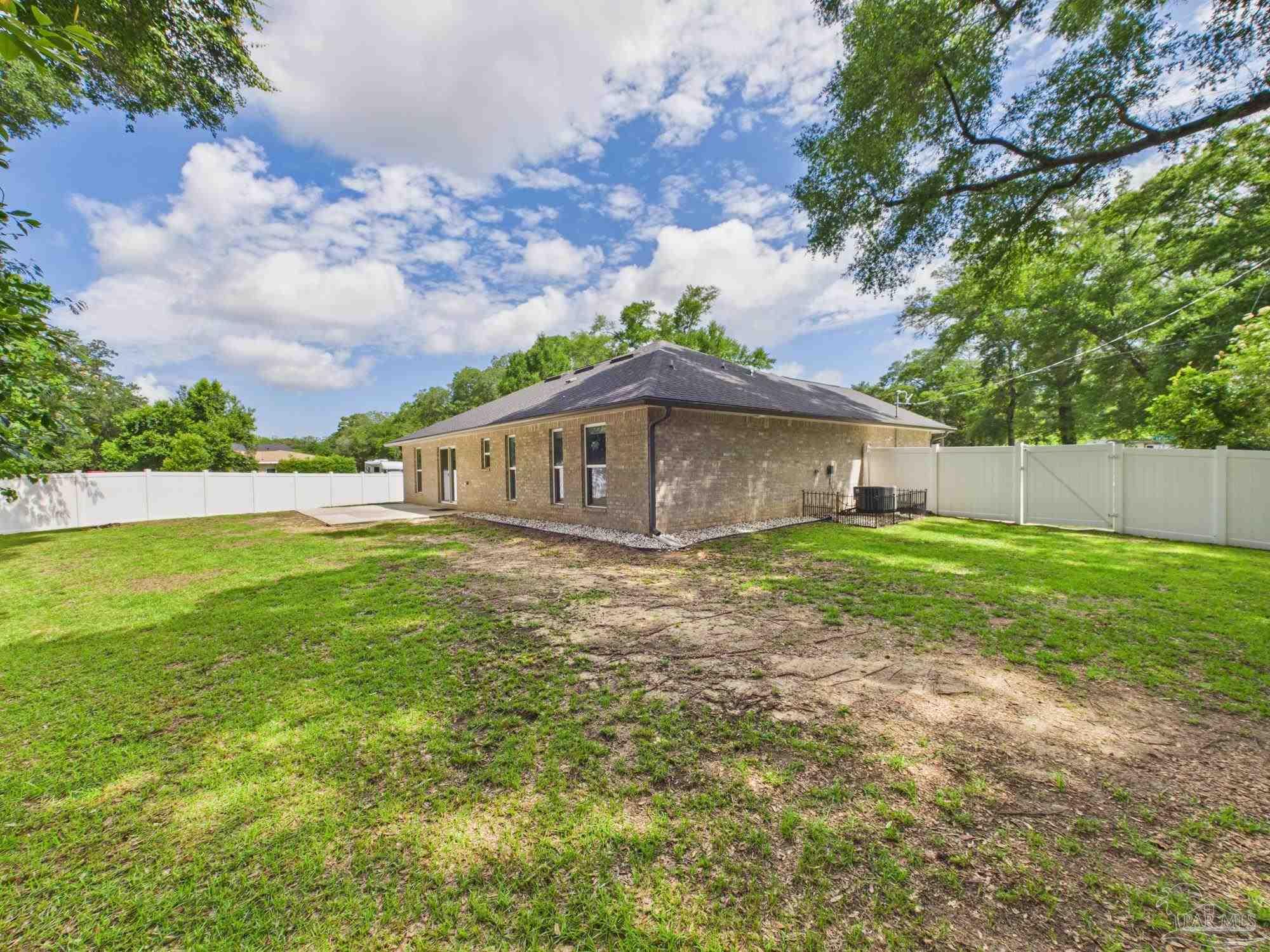 6109 W La Rua Street Pensacola FL 32506