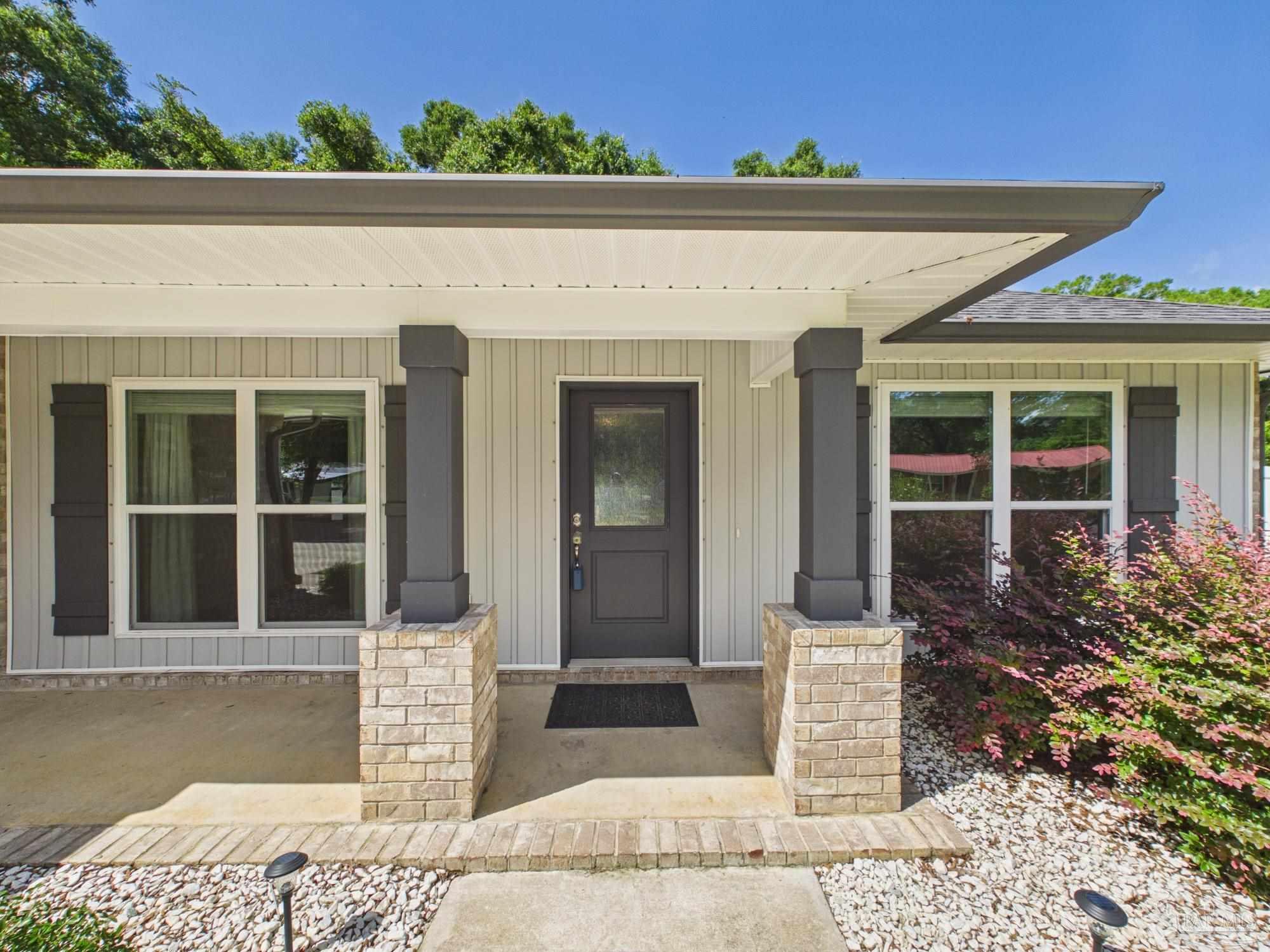 6109 W La Rua Street Pensacola FL 32506