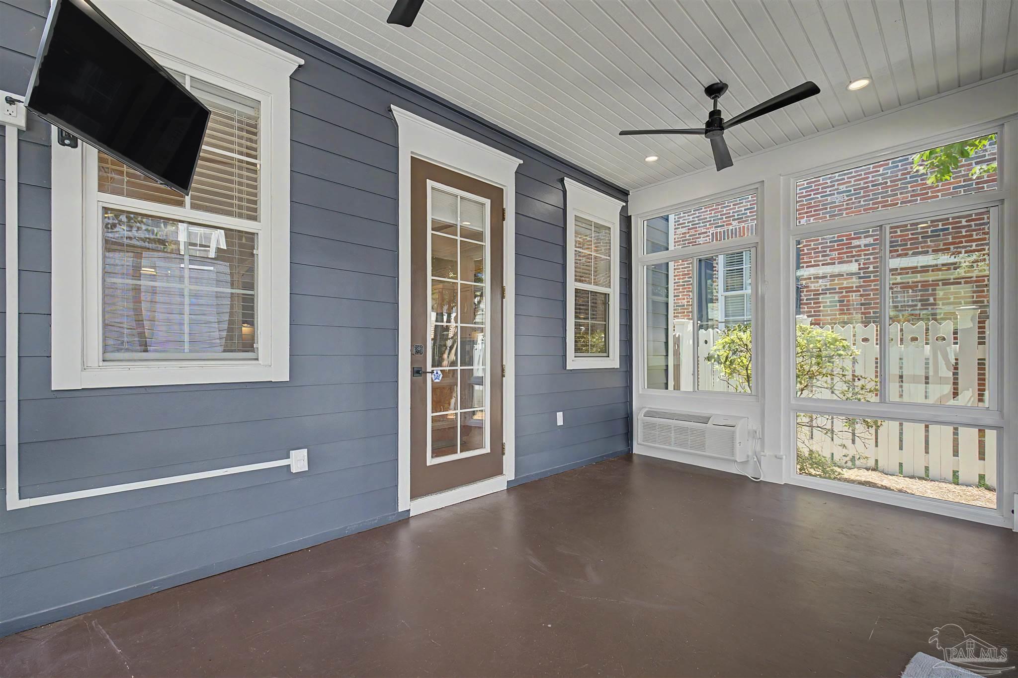144 Cevallos Street Pensacola FL 32502