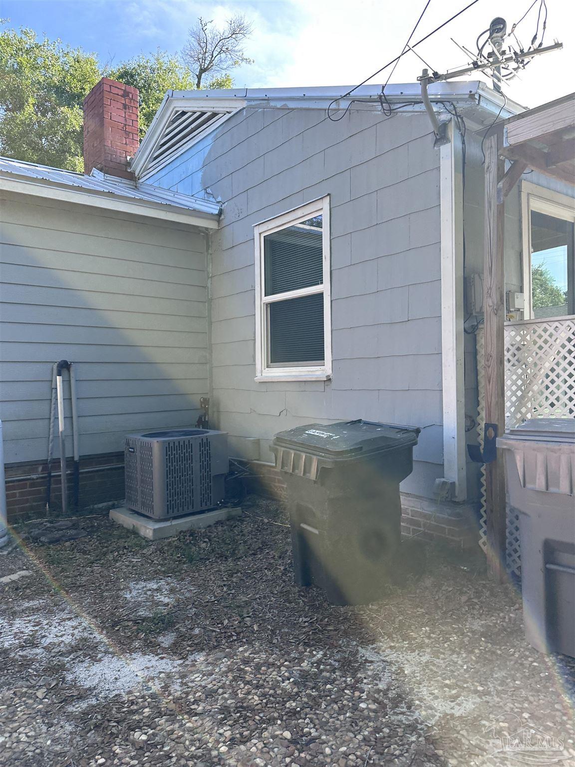 116 SE Gilliland Road Pensacola FL 32507
