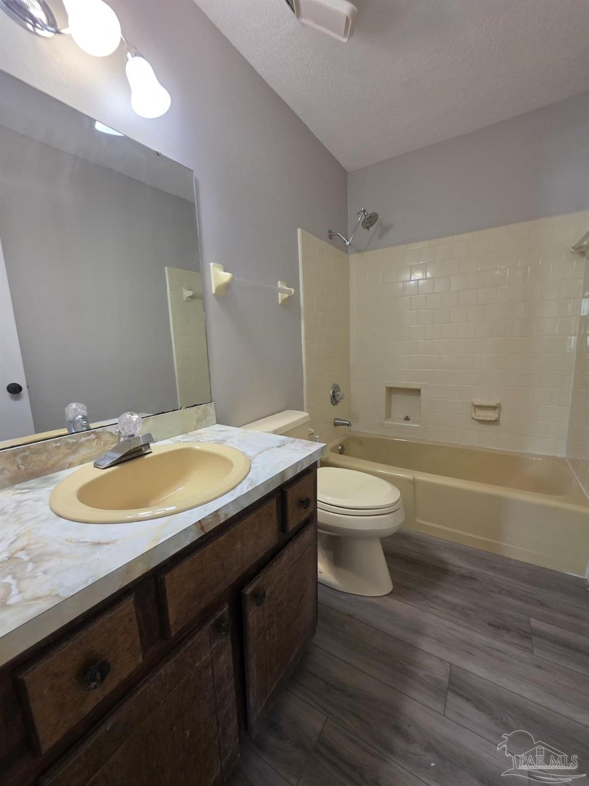 550 Riola Place Pensacola FL 32506