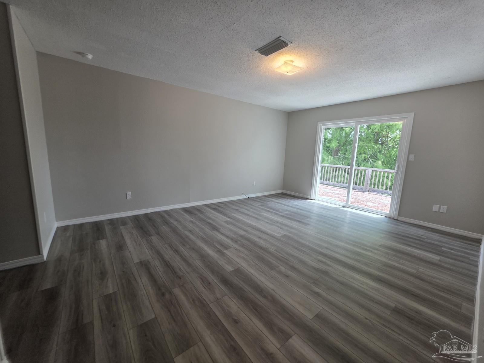 550 Riola Place Pensacola FL 32506