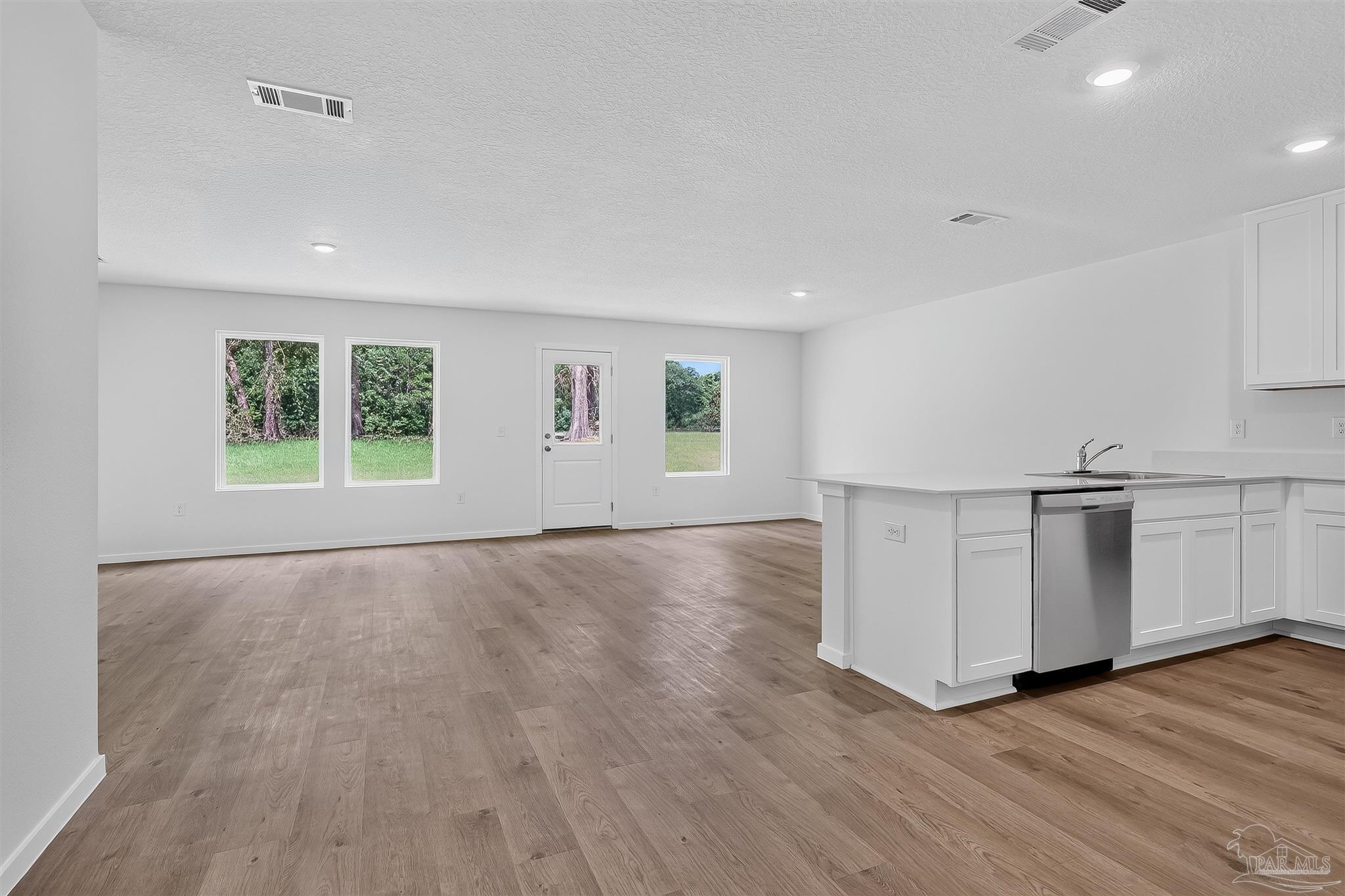851 Bella Terra Way # 6e Cantonment FL 32533