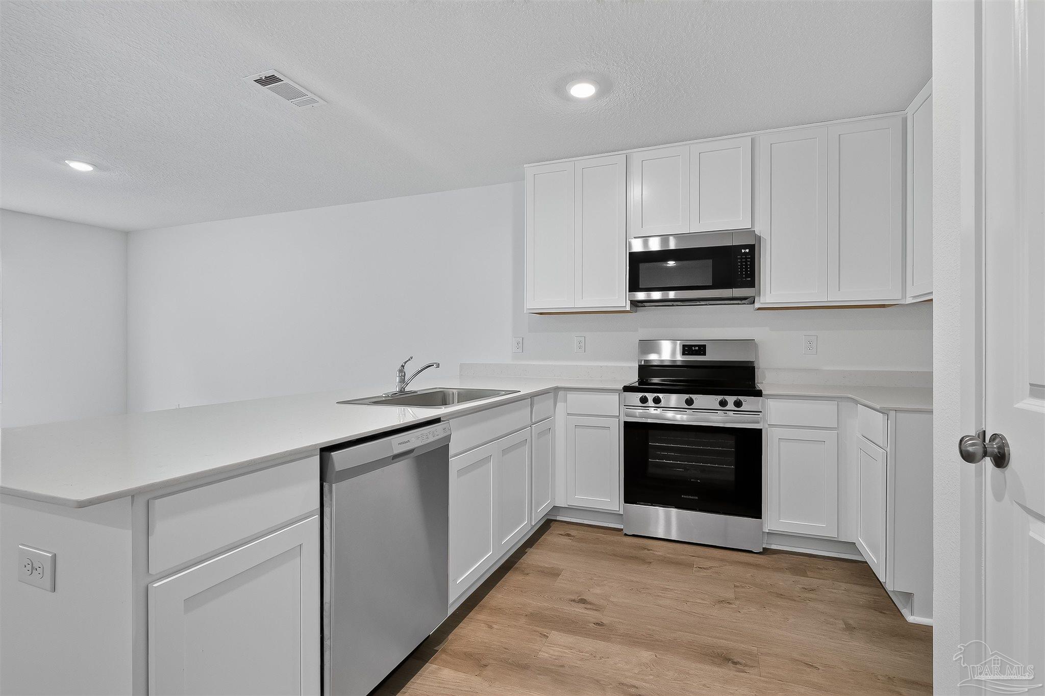 851 Bella Terra Way # 6e Cantonment FL 32533