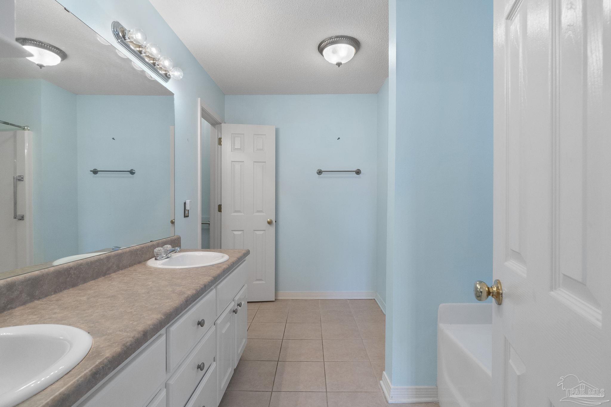 4825 Broadleaf Drive Pace FL 32571