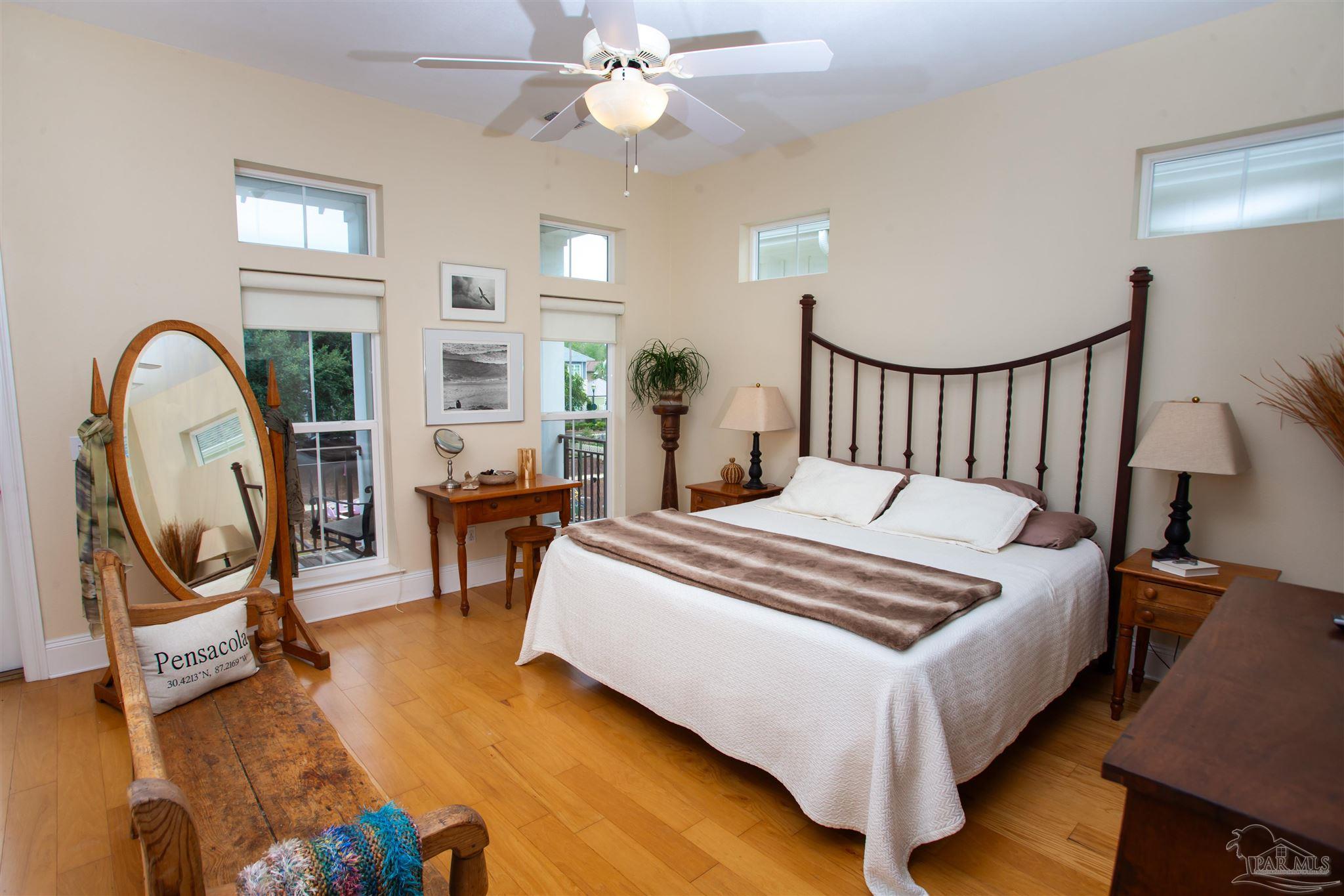 566 Santos Street Pensacola FL 32502