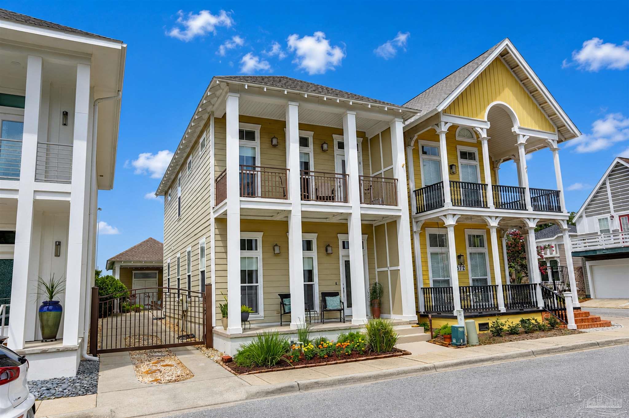 566 Santos Street Pensacola FL 32502
