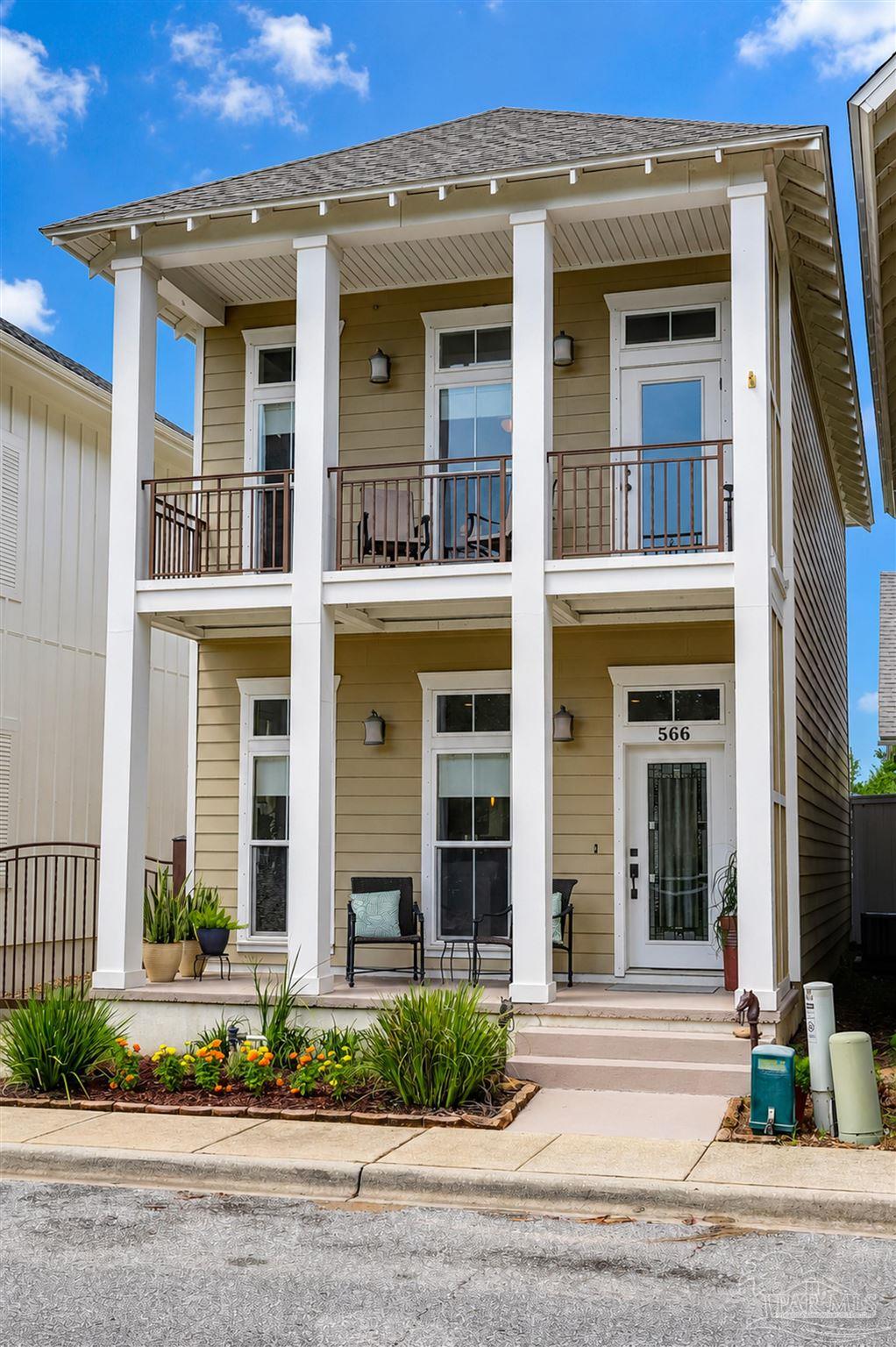 566 Santos Street Pensacola FL 32502