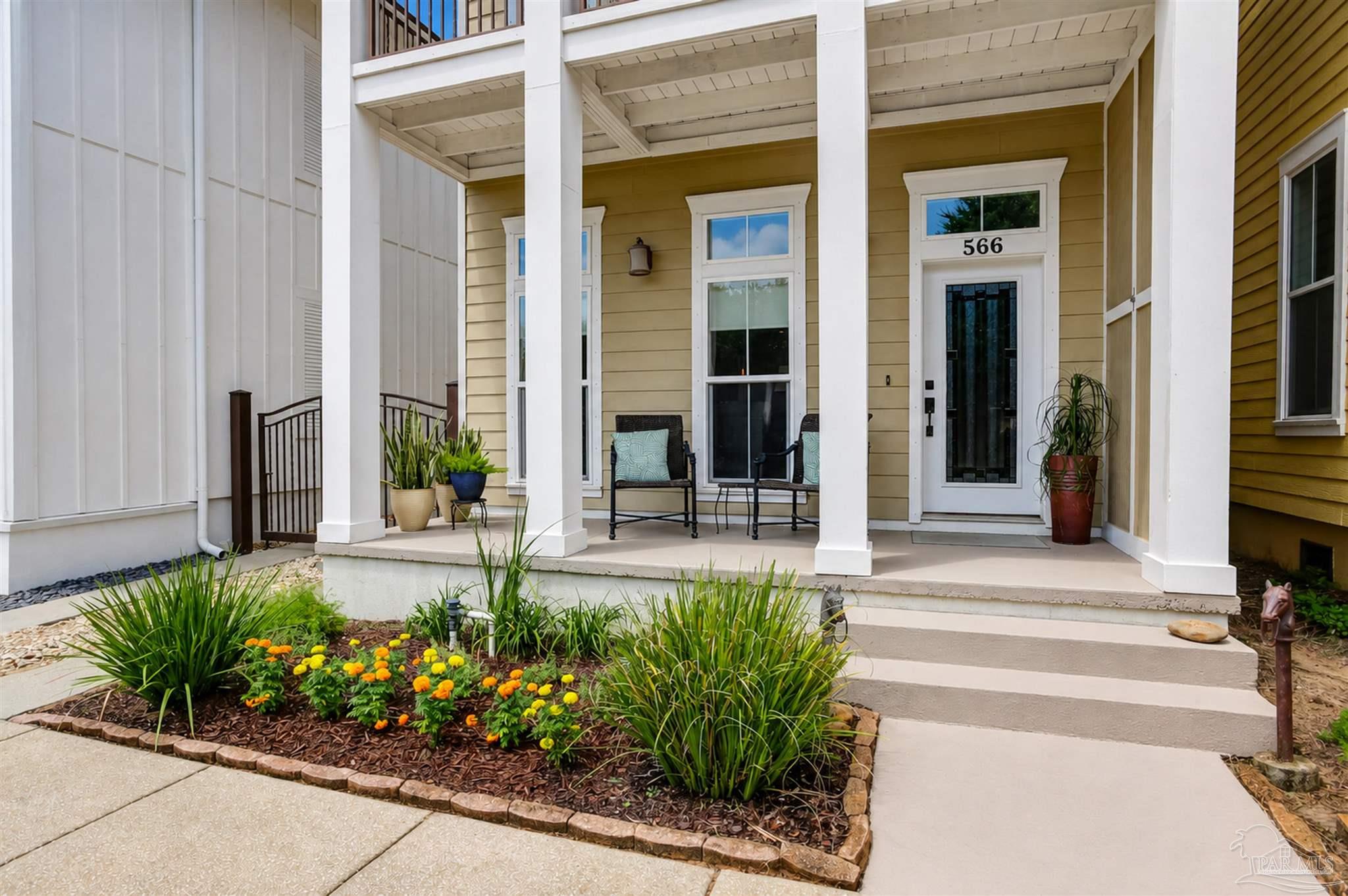 566 Santos Street Pensacola FL 32502