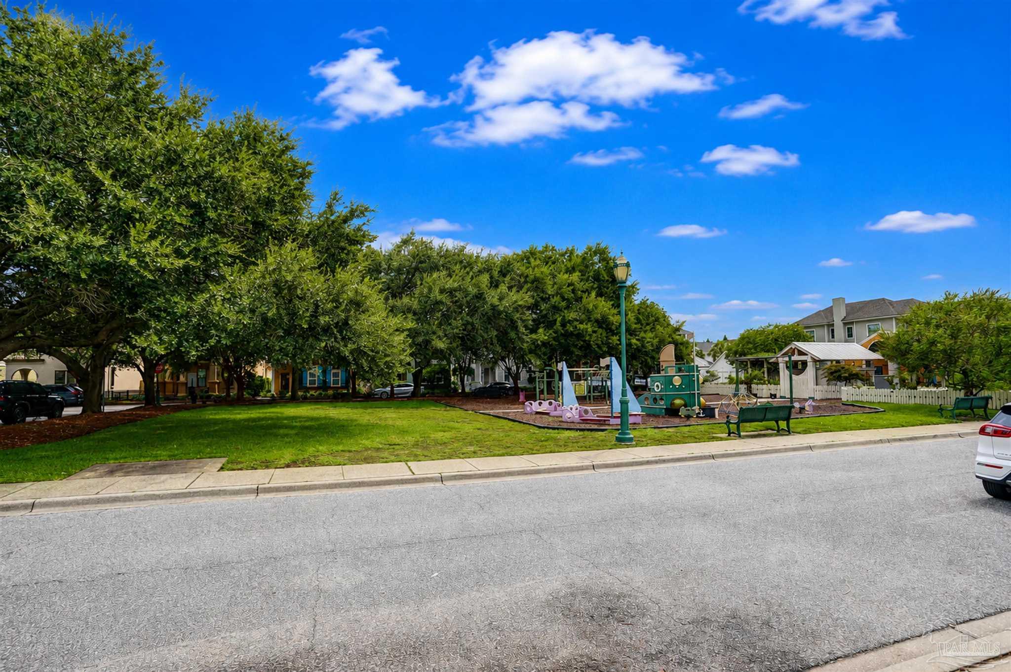 566 Santos Street Pensacola FL 32502