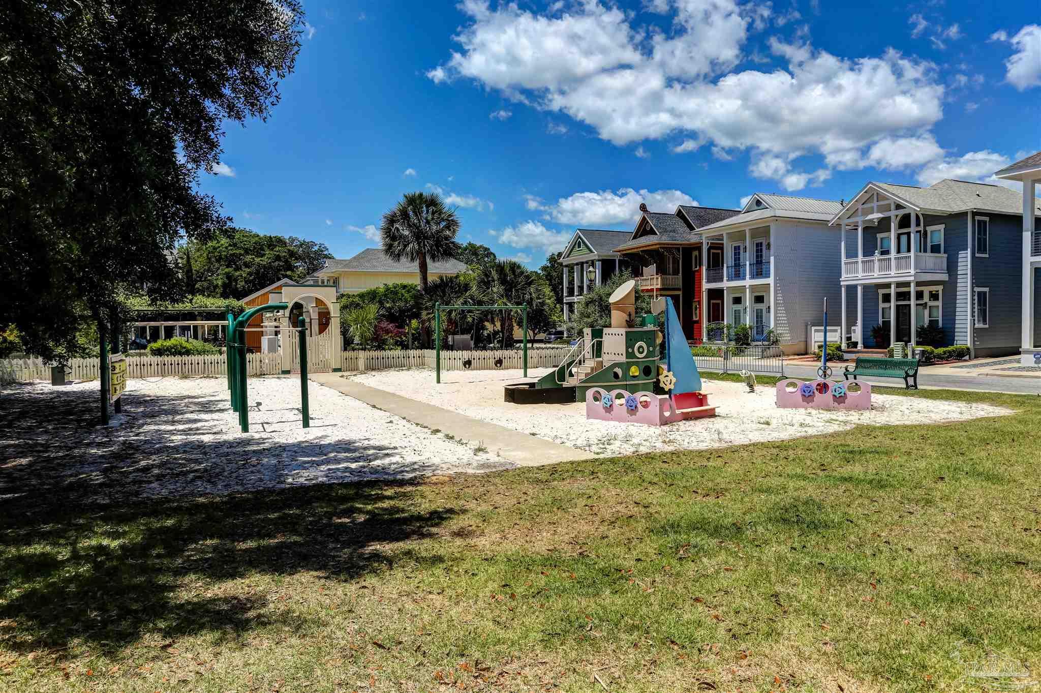 566 Santos Street Pensacola FL 32502