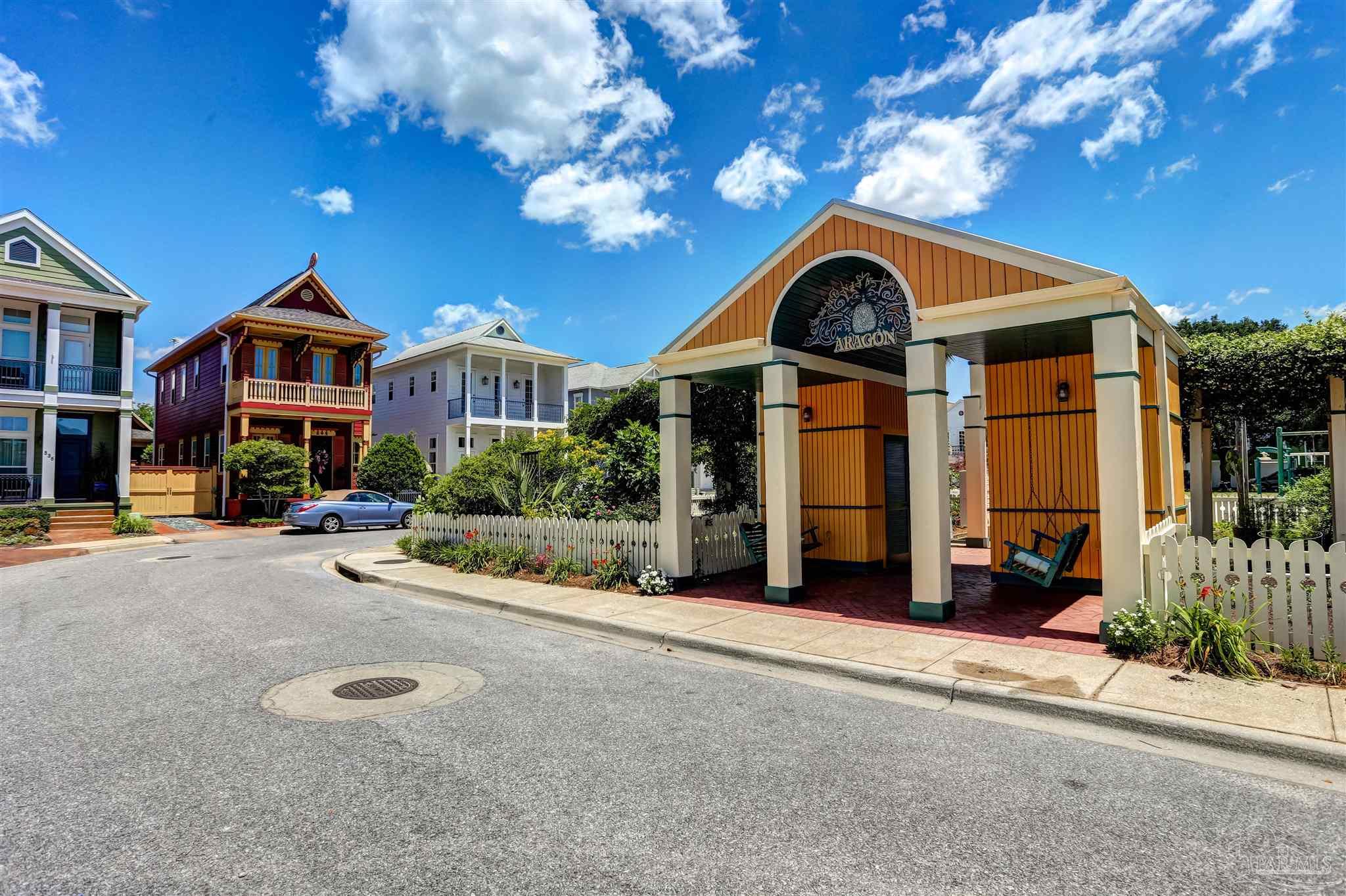 566 Santos Street Pensacola FL 32502