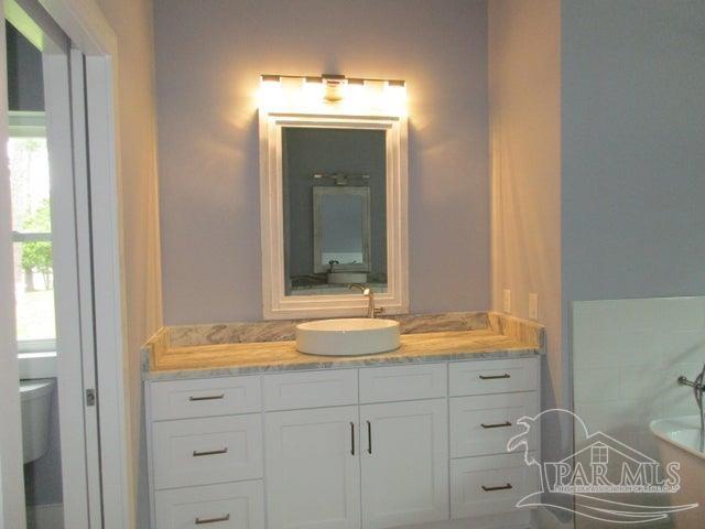 1972 Fontainebleau Court Navarre FL 32566