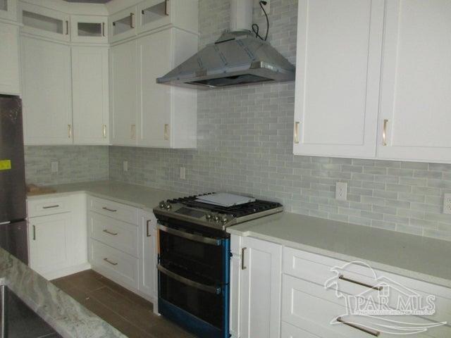 1972 Fontainebleau Court Navarre FL 32566