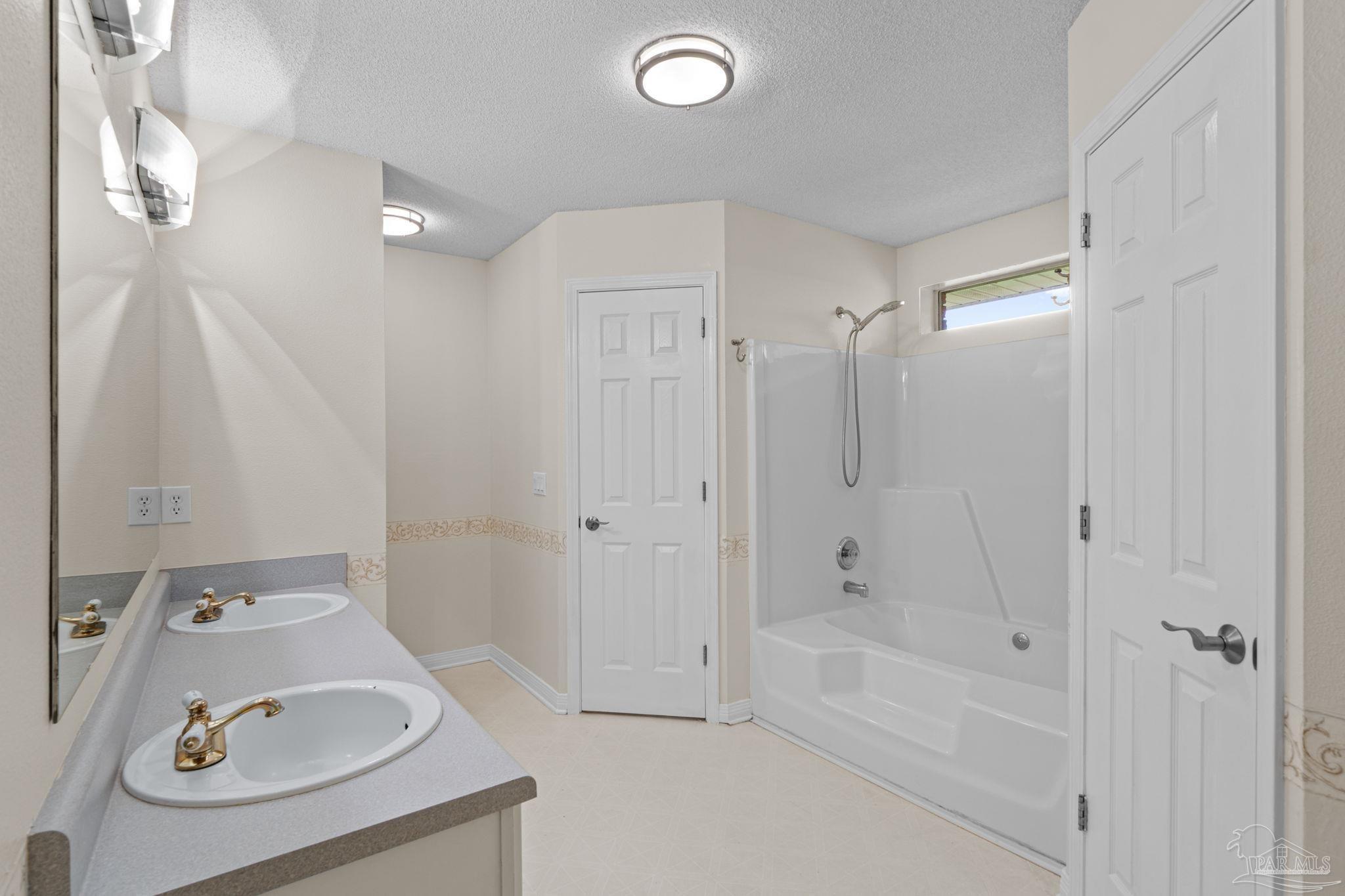 2028 Peregrine Court Pensacola FL 32506