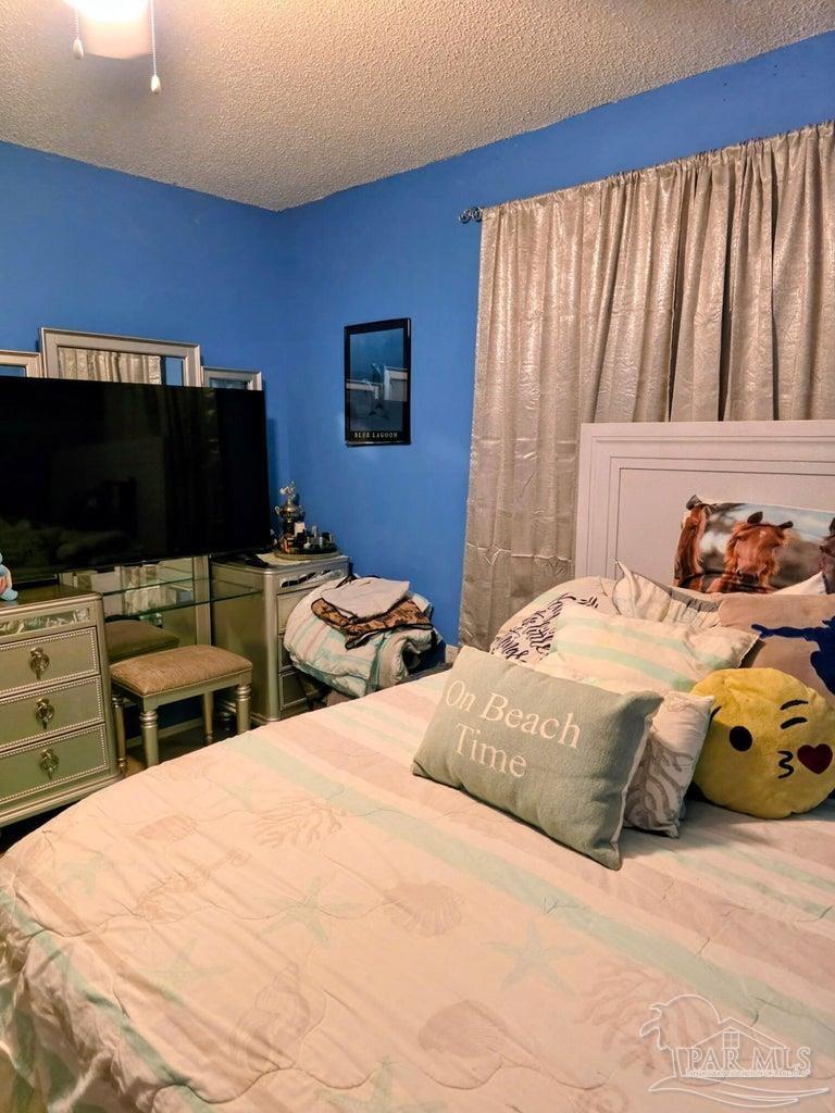 2573 Avenida De Sol Navarre FL 32566