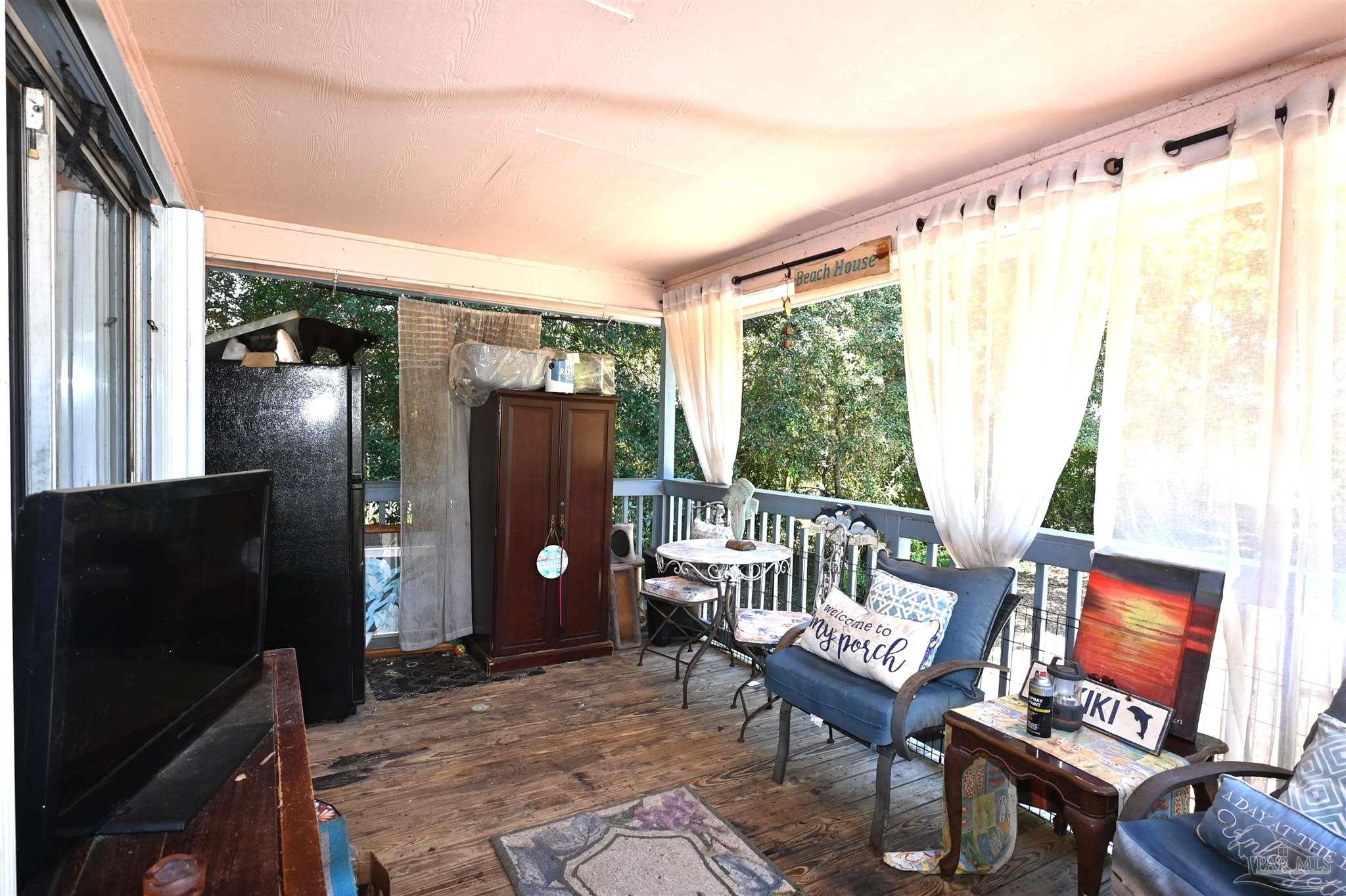 2573 Avenida De Sol Navarre FL 32566