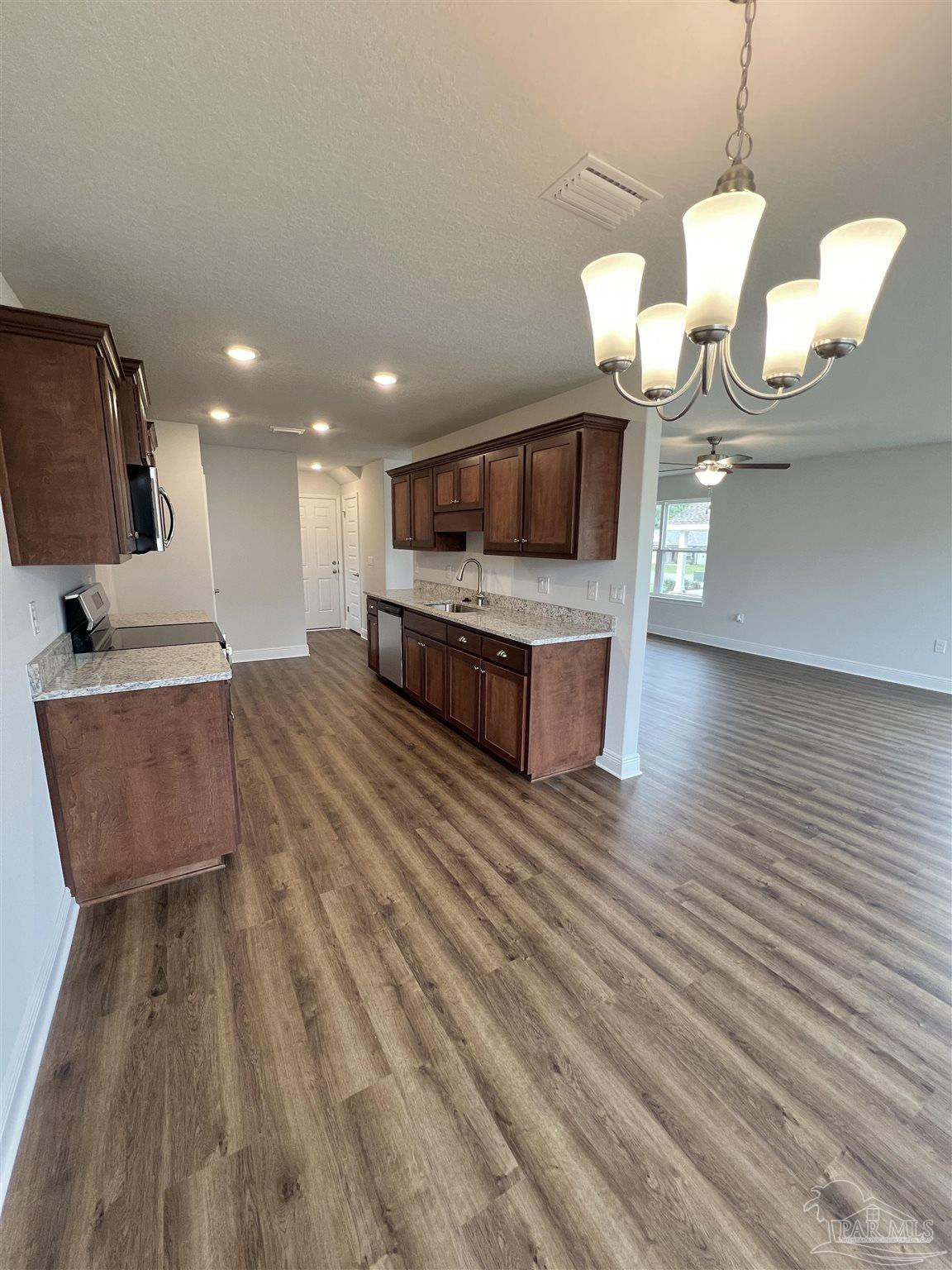 928 Rustling Pines Road # 16b Cantonment FL 32533