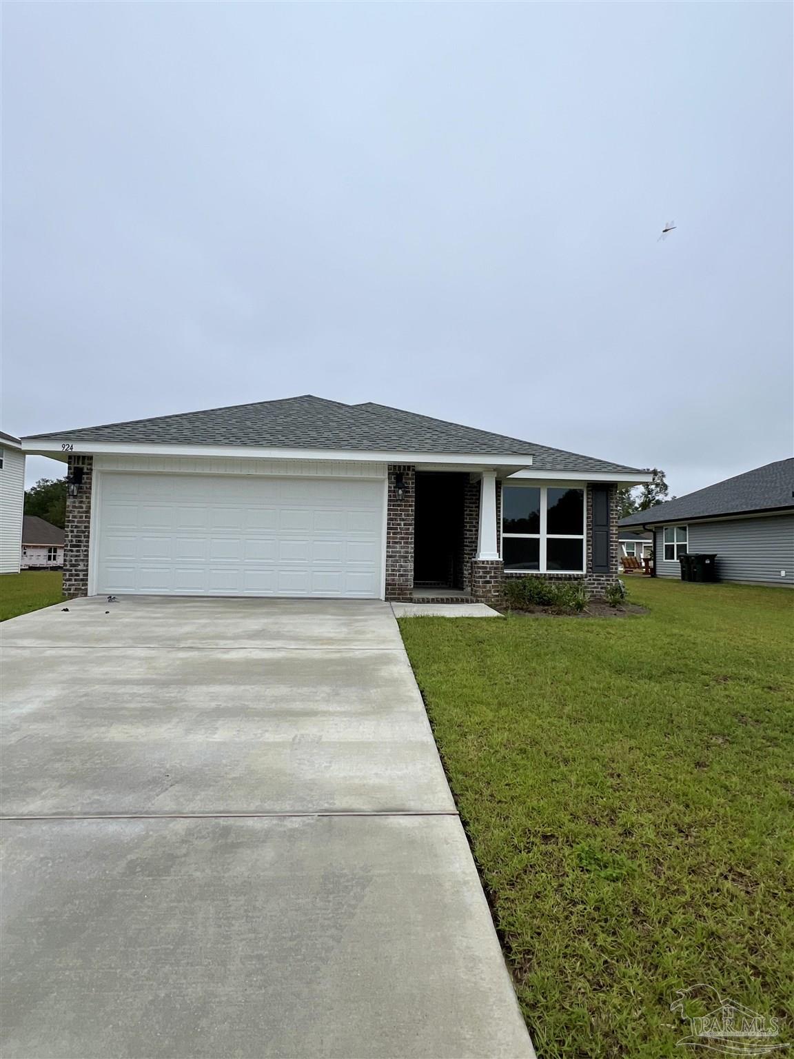 924 Rustling Pines Road # 17b Cantonment FL 32533