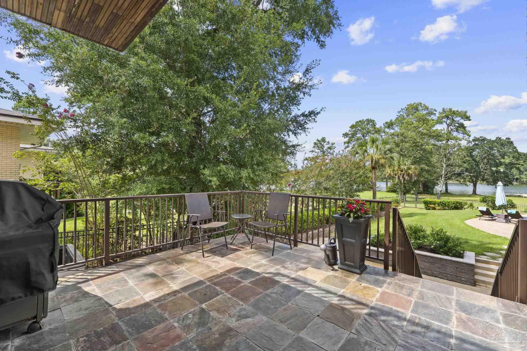 1660 E Texar Drive Pensacola FL 32503