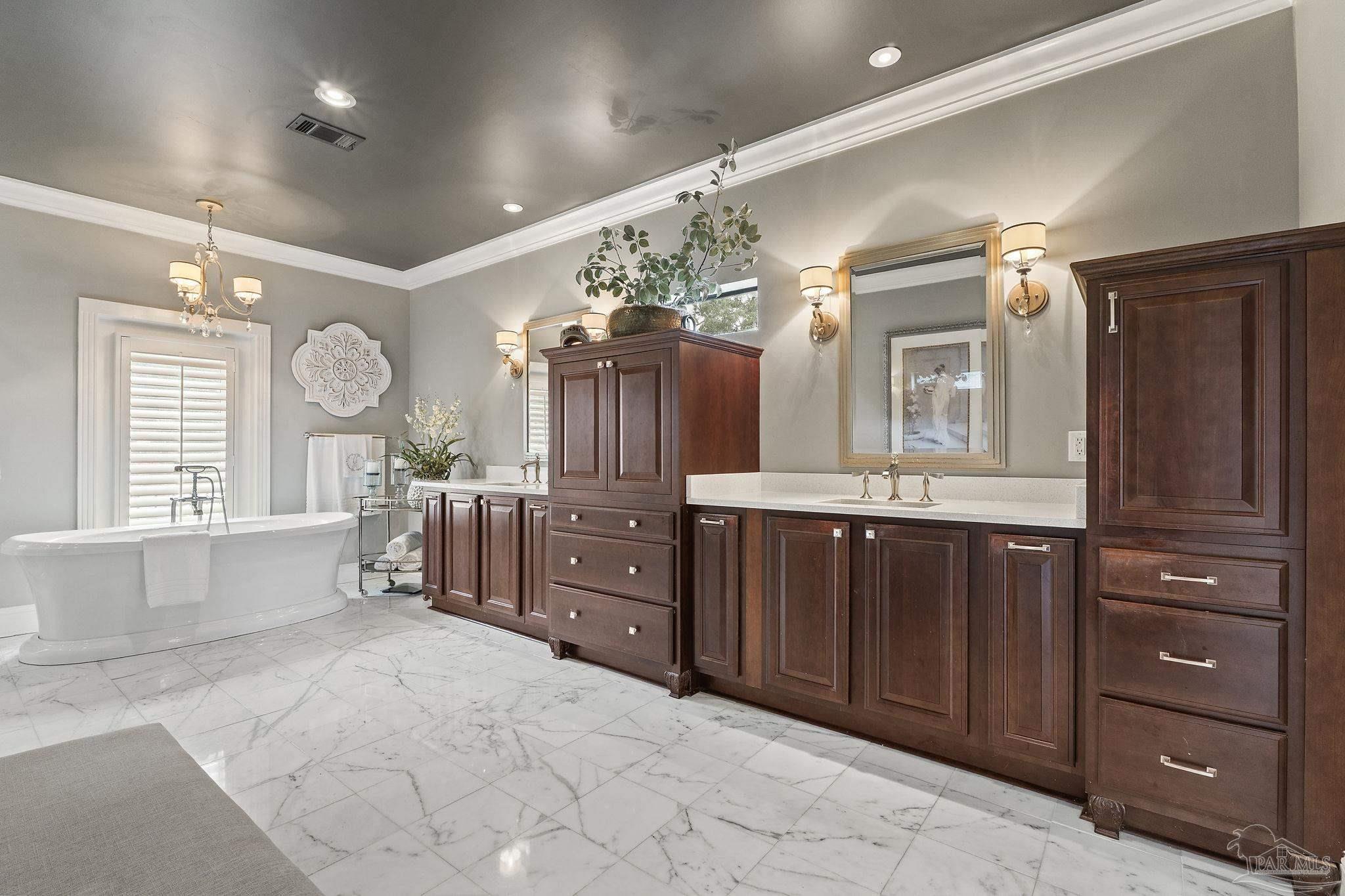 1660 E Texar Drive Pensacola FL 32503