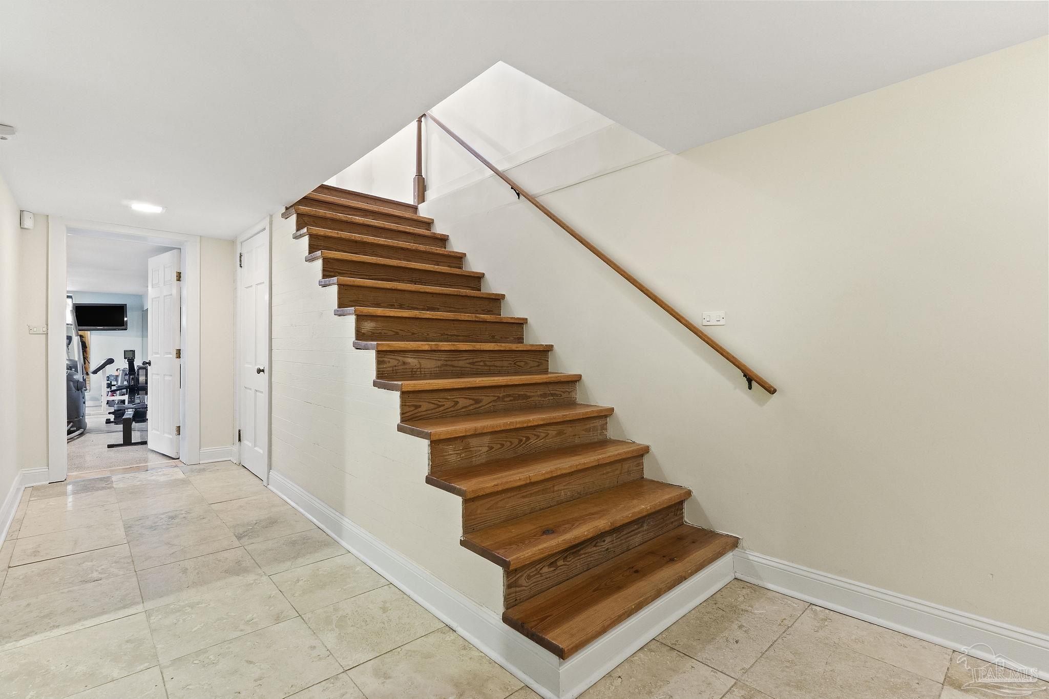 1660 E Texar Drive Pensacola FL 32503