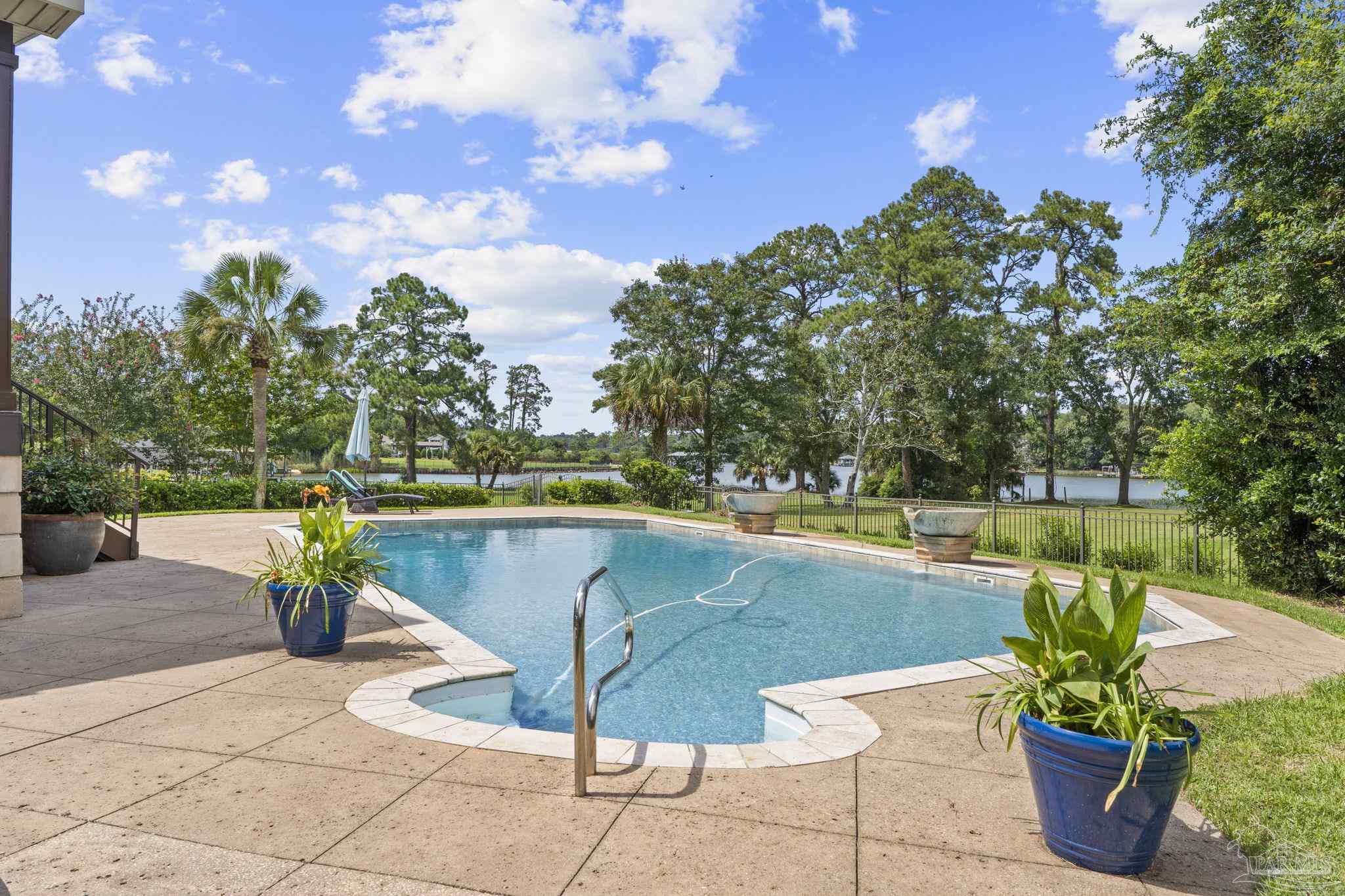1660 E Texar Drive Pensacola FL 32503