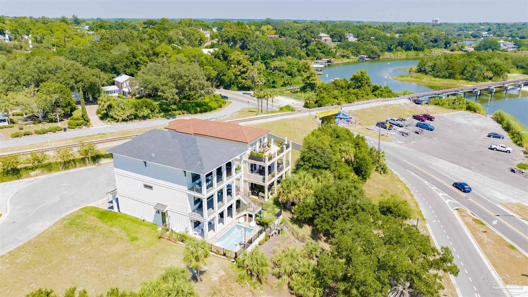 1625 E Heinberg Street Pensacola FL 32502