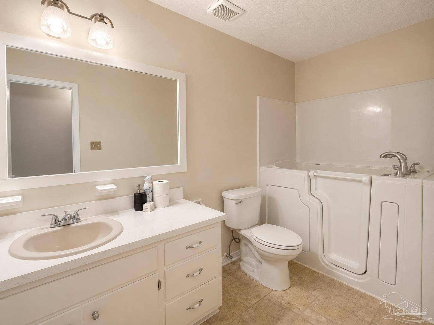 6940 Cabral Street Pensacola FL 32503