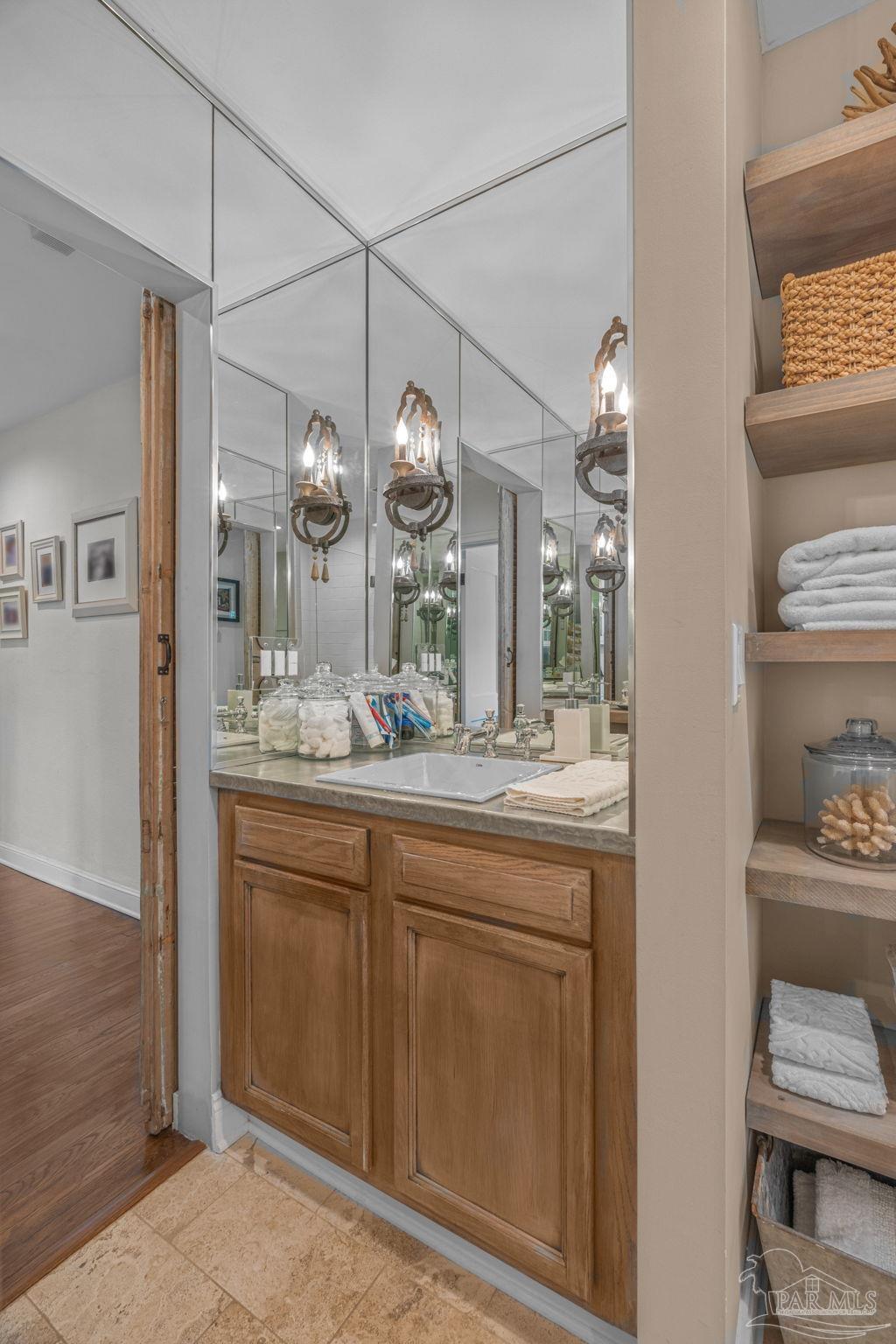 914 Fairway Drive Pensacola FL 32507