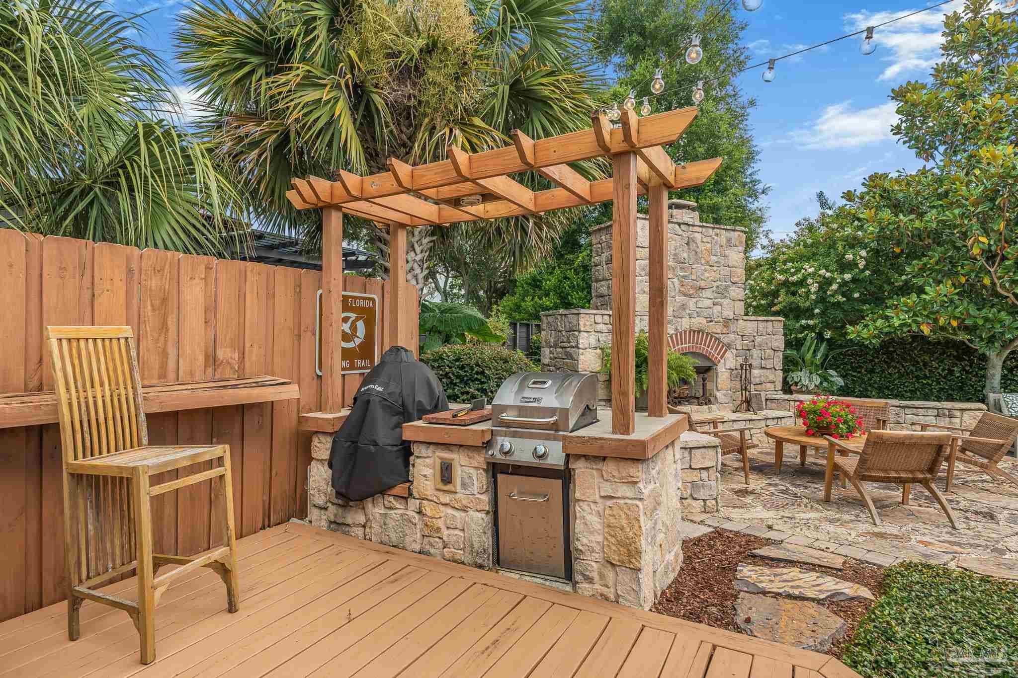 914 Fairway Drive Pensacola FL 32507