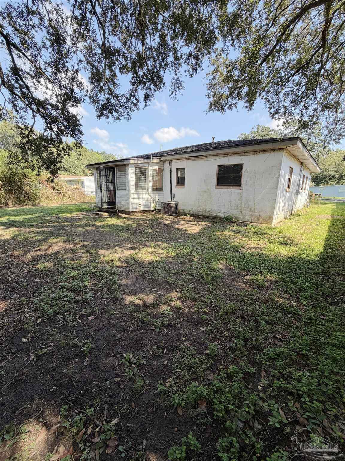 9 Mississippi Circle Pensacola FL 32505