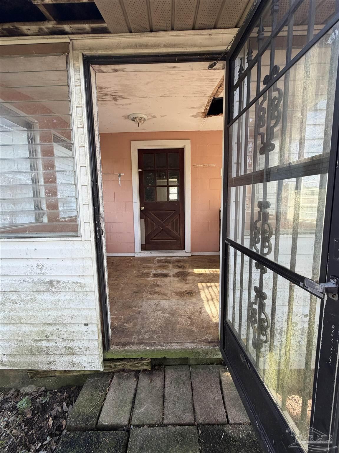 9 Mississippi Circle Pensacola FL 32505
