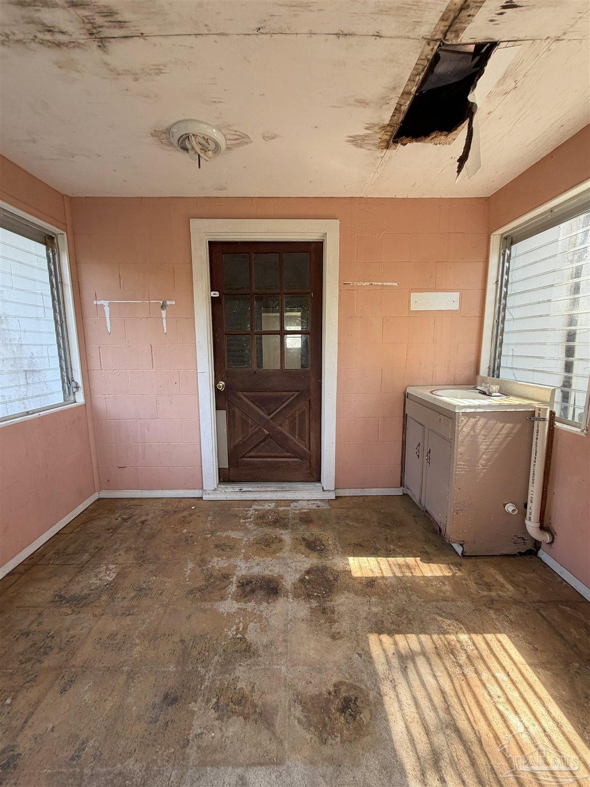 9 Mississippi Circle Pensacola FL 32505