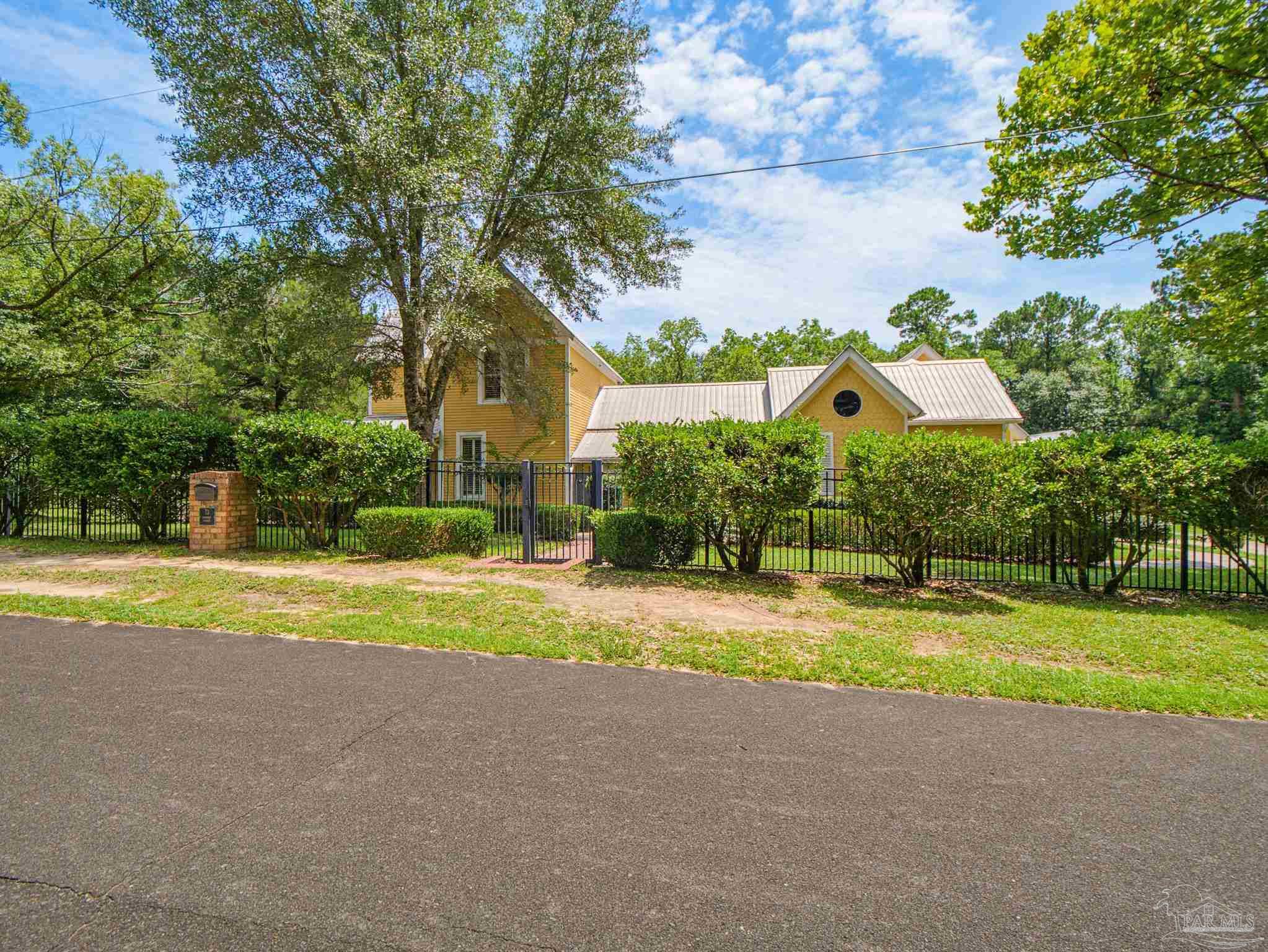 73 Scribner Avenue Defuniak Springs FL 32435