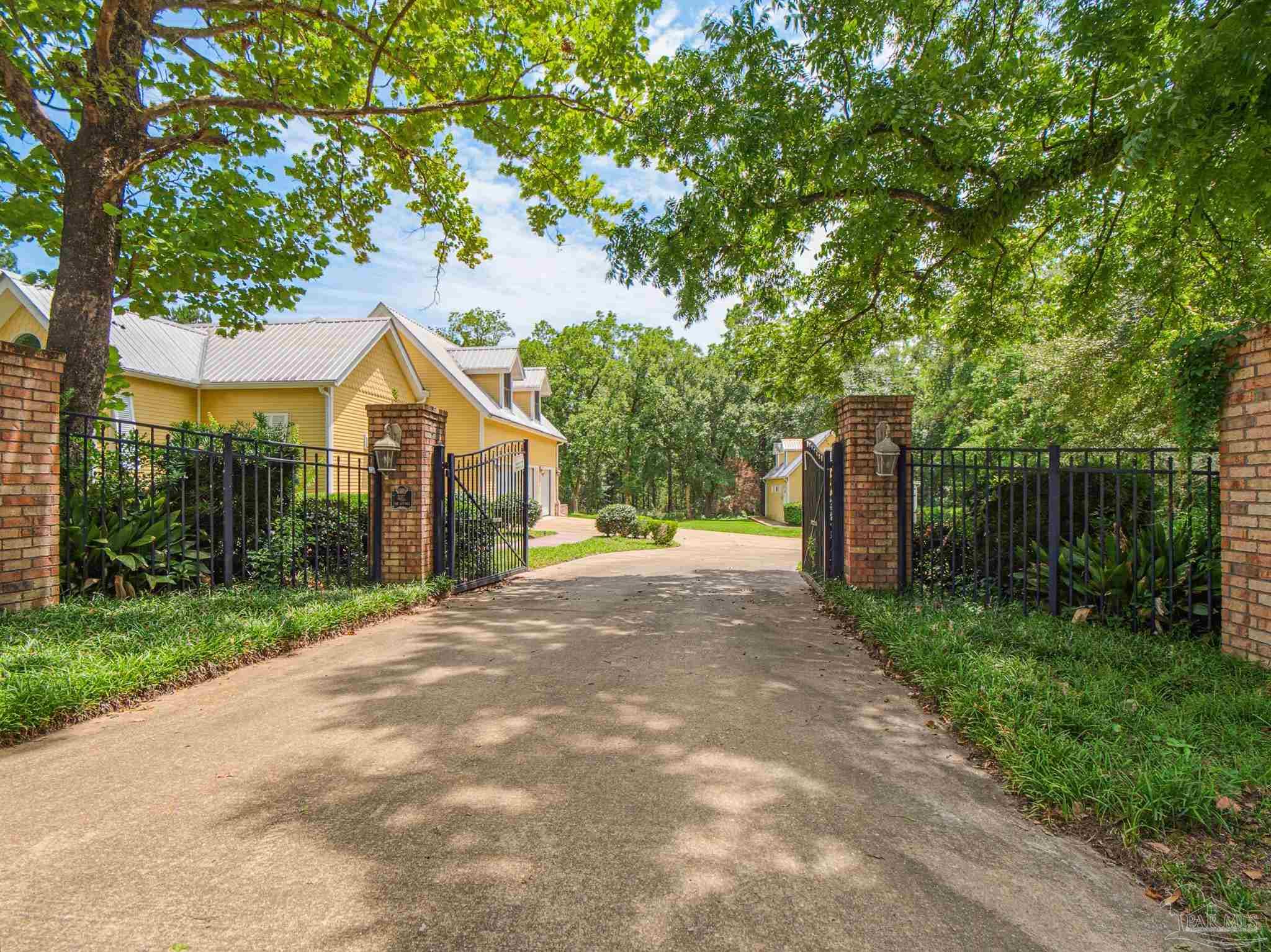 73 Scribner Avenue Defuniak Springs FL 32435