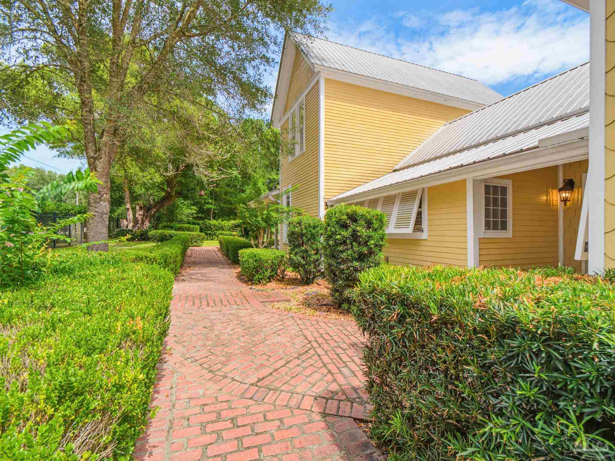 73 Scribner Avenue Defuniak Springs FL 32435
