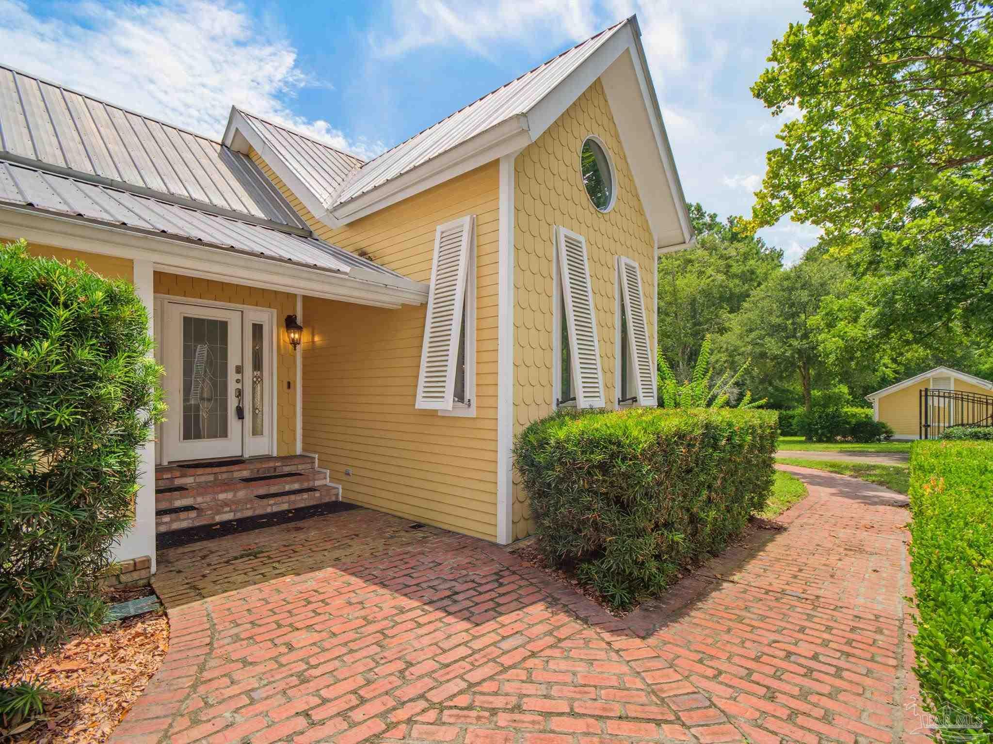 73 Scribner Avenue Defuniak Springs FL 32435