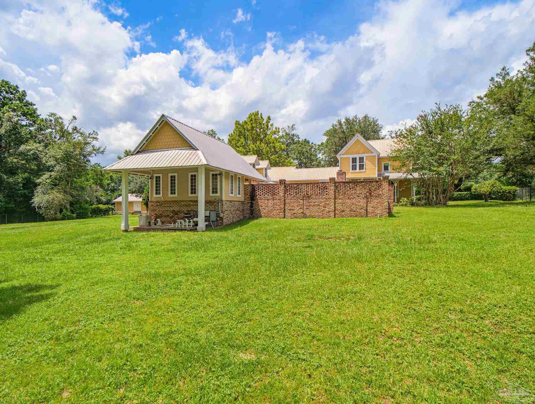 73 Scribner Avenue Defuniak Springs FL 32435
