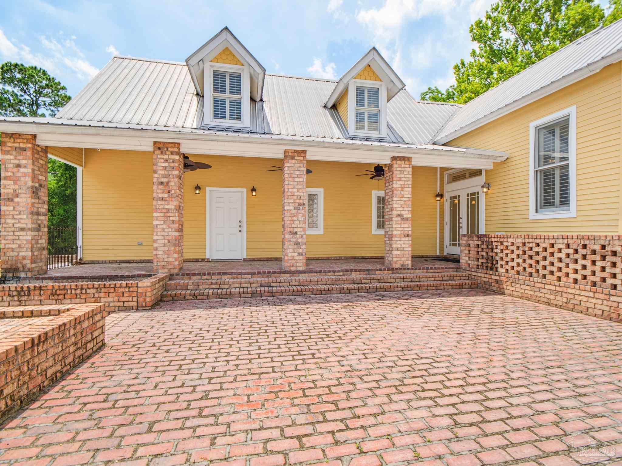 73 Scribner Avenue Defuniak Springs FL 32435