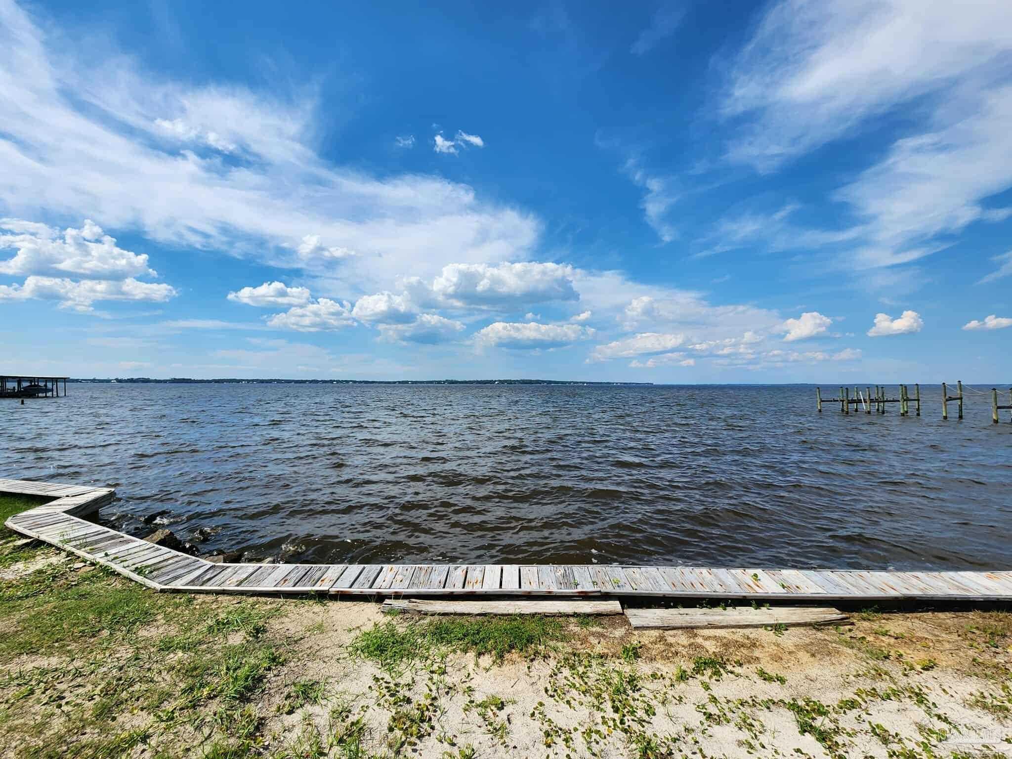5450 N Shore Road Pensacola FL 32507
