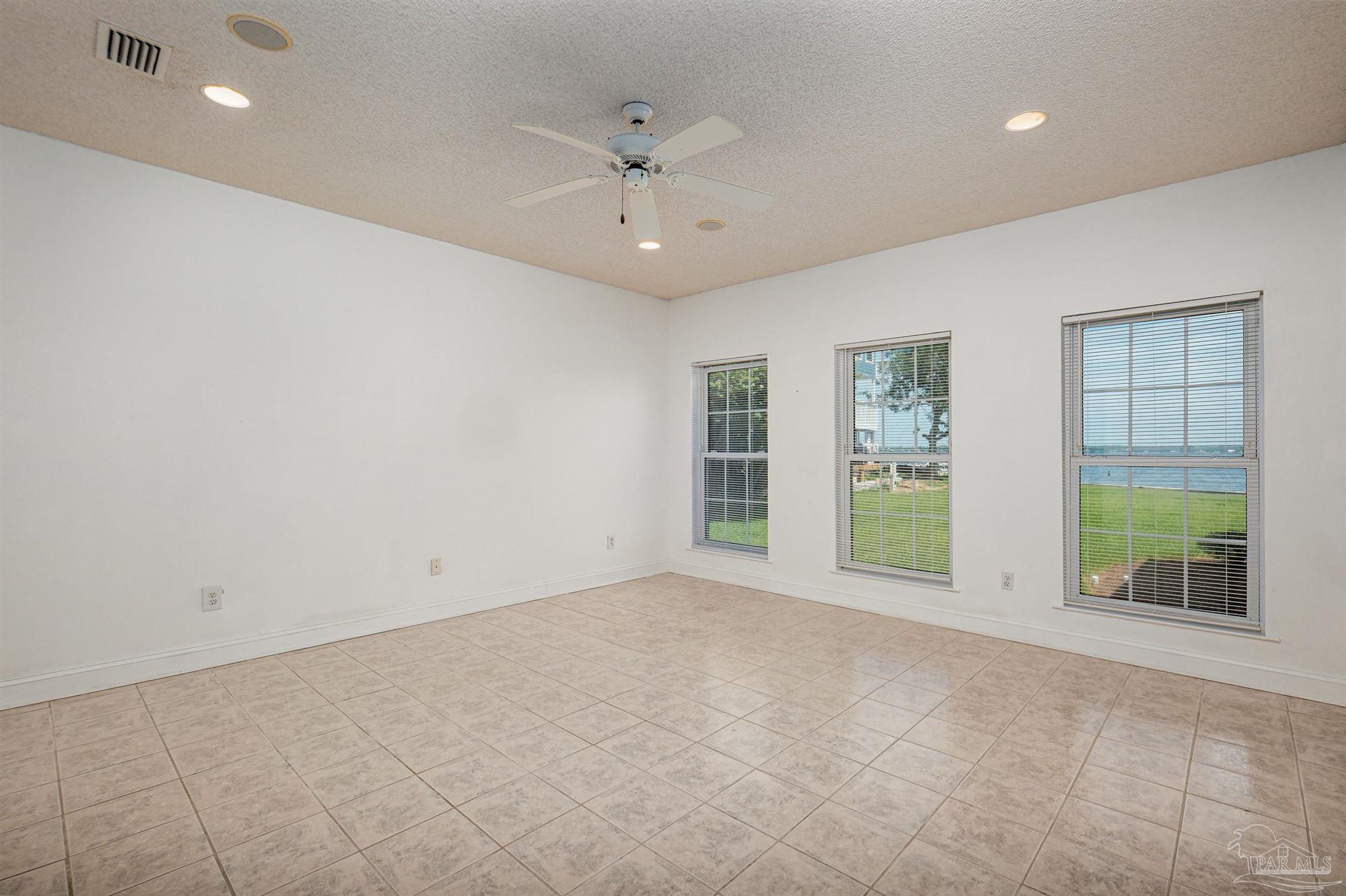 5450 N Shore Road Pensacola FL 32507