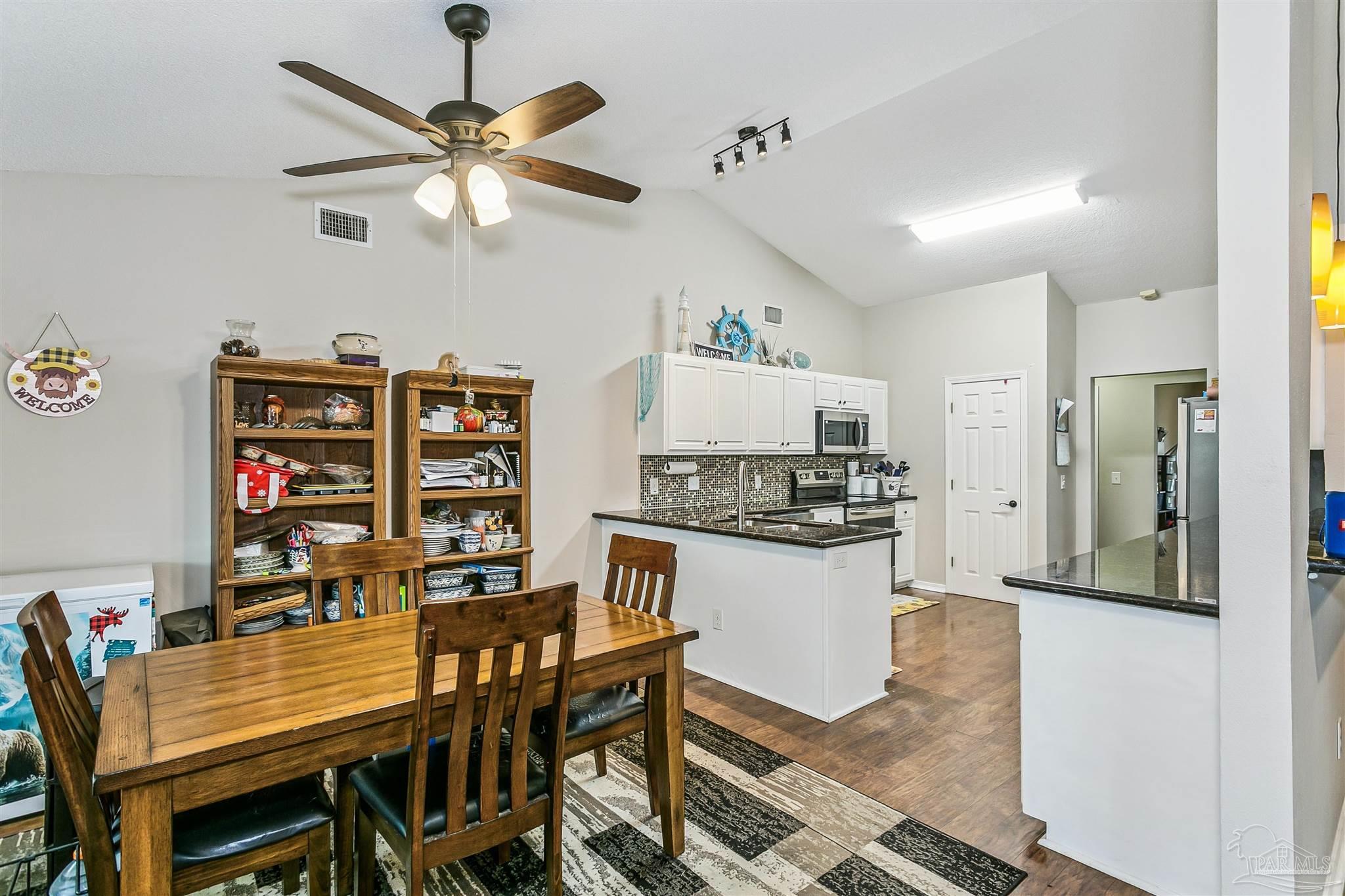 7425 Peterson Lane Pensacola FL 32506