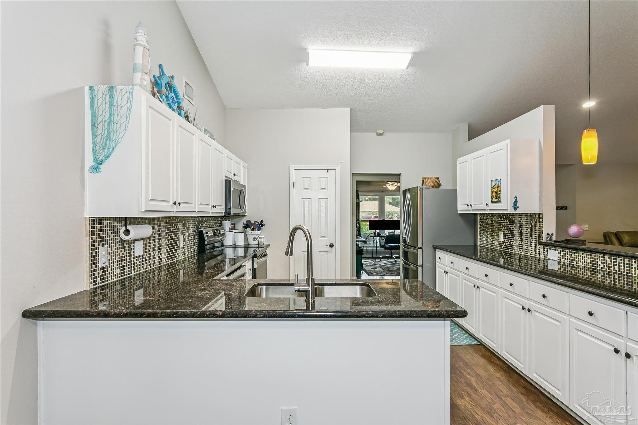 7425 Peterson Lane Pensacola FL 32506