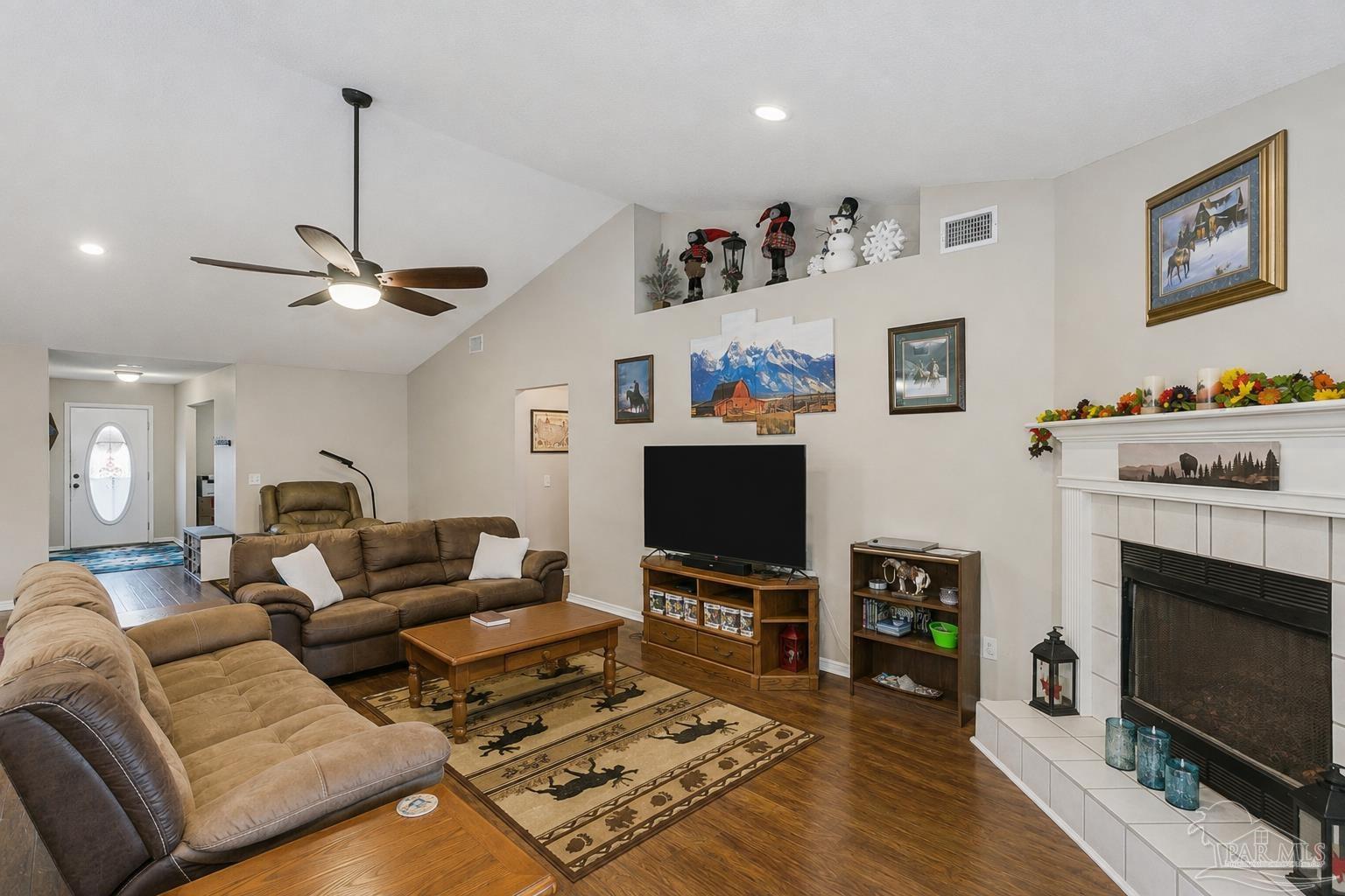 7425 Peterson Lane Pensacola FL 32506