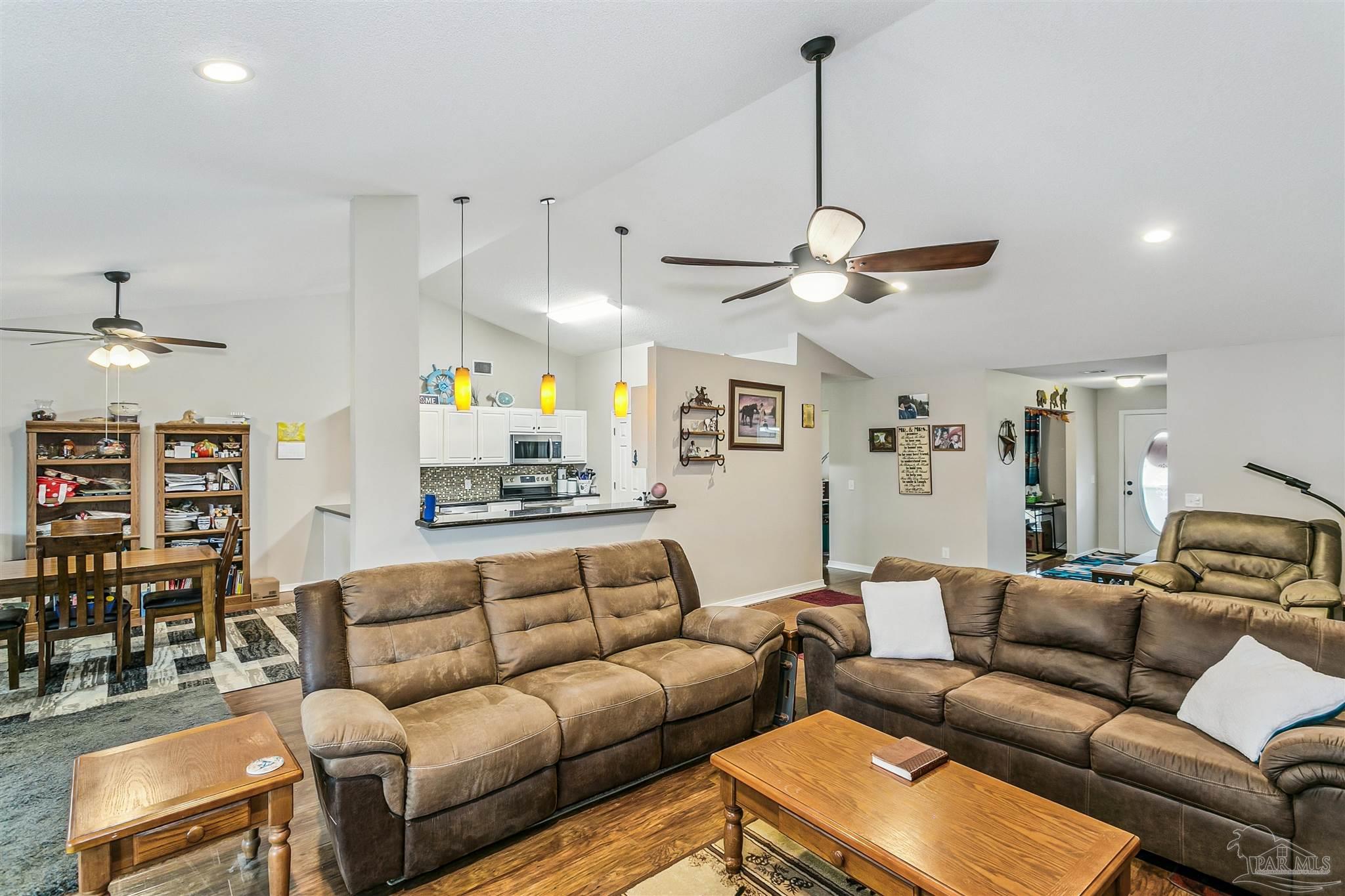 7425 Peterson Lane Pensacola FL 32506